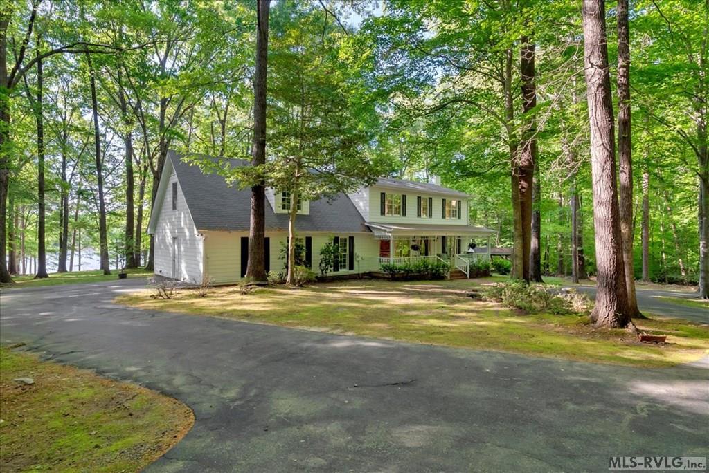 Clarksville, Virginia, 23927, United States, 3 Bedrooms Bedrooms, ,2 BathroomsBathrooms,Residential,For Sale,1805188