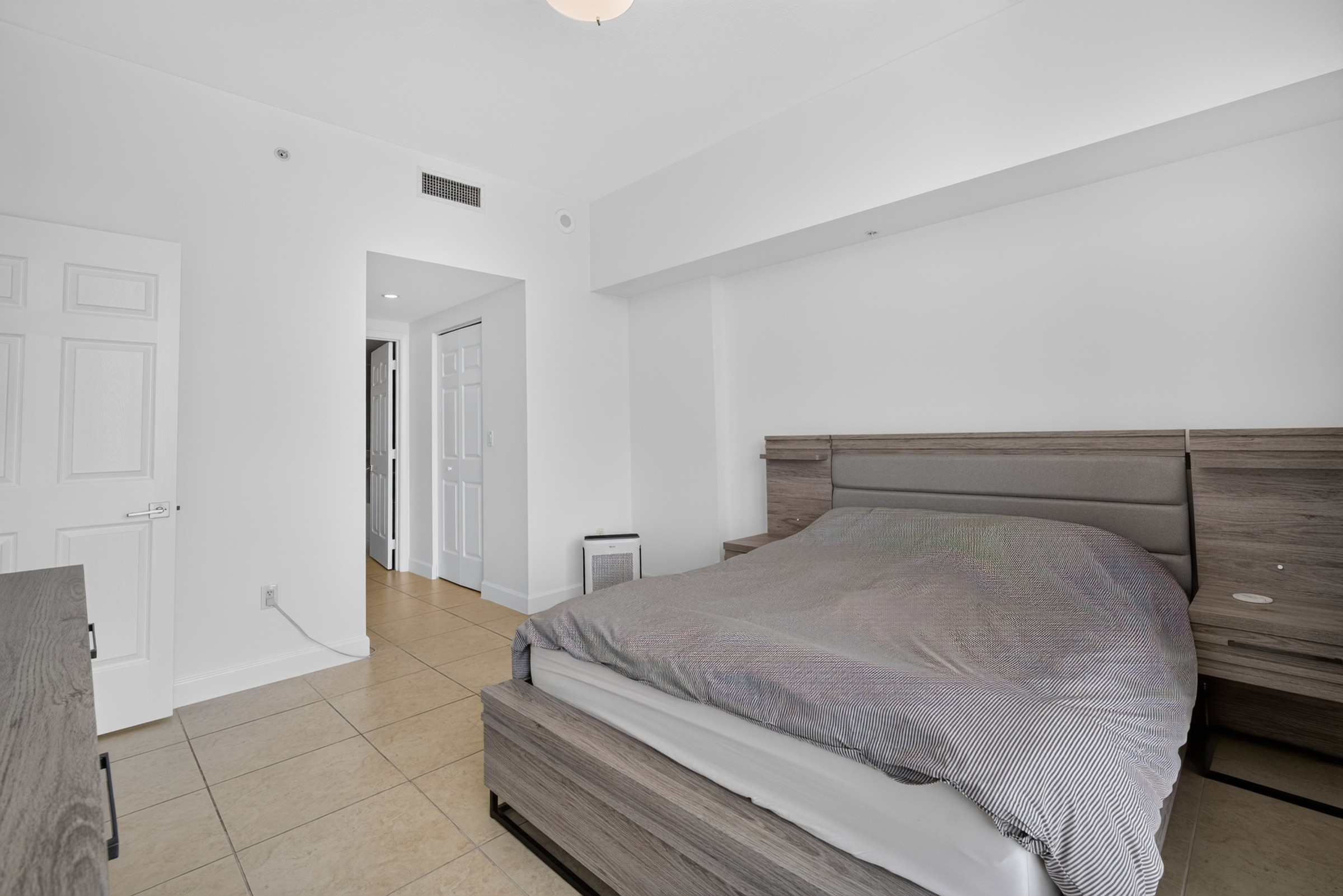  1300 Ponce De Leon Blvd, Coral Gables, FL, 33134 - 物件實景