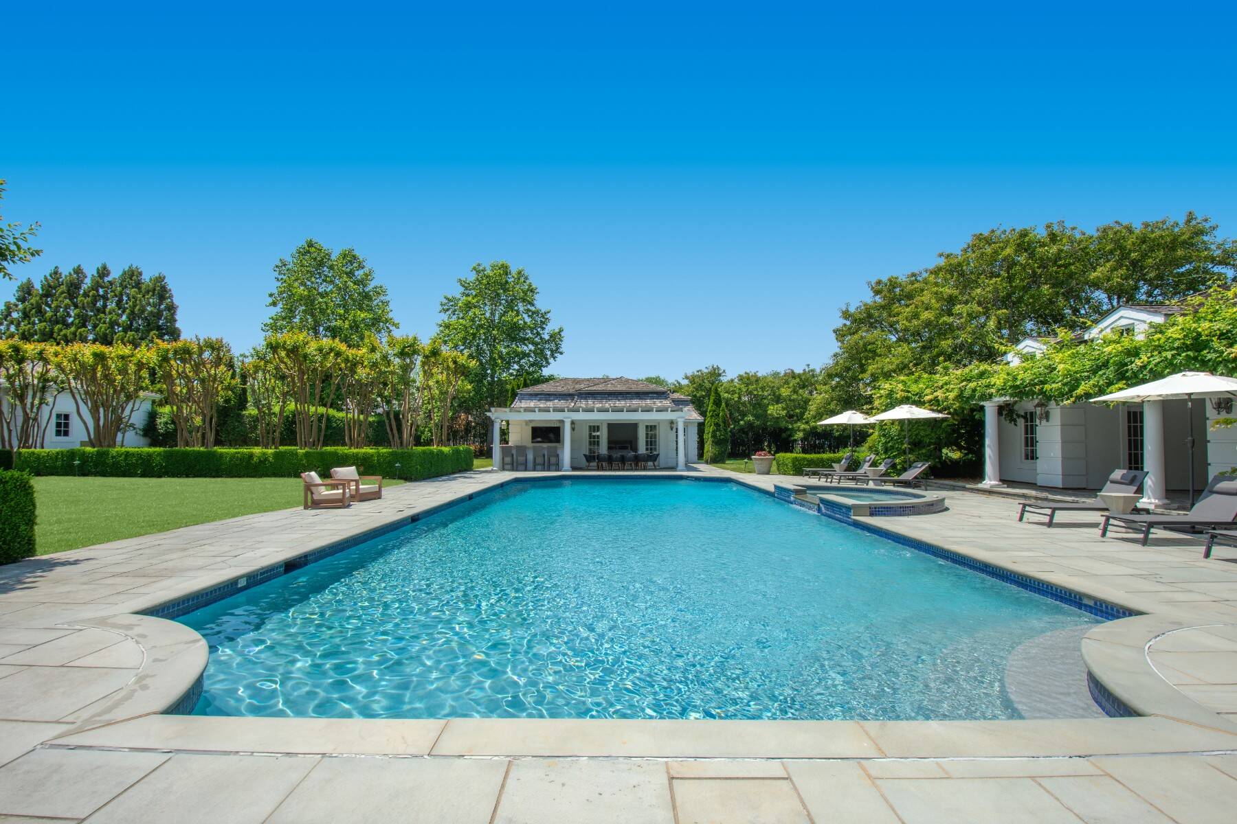  2-Acre SHV Compound, Fully Furnished, w/ Guest & Pool House - 物件實景