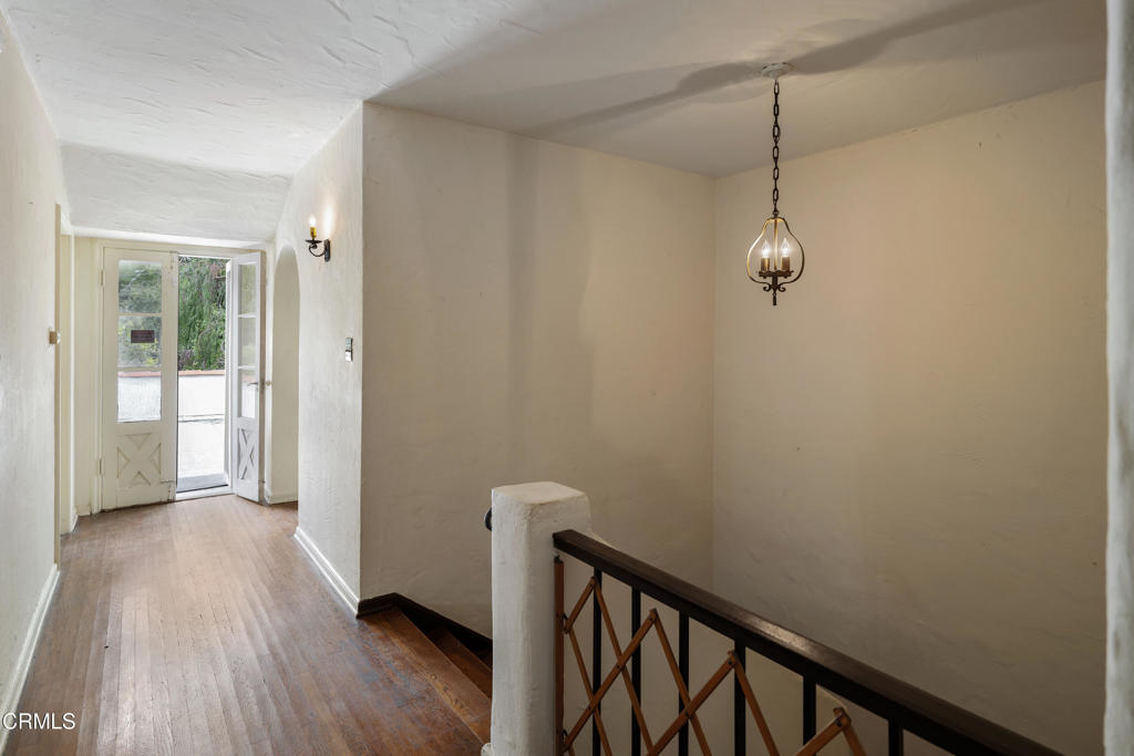 Pasadena, California, 91103, United States, 6 Bedrooms Bedrooms, ,3 BathroomsBathrooms,Residential,For Sale,1950732