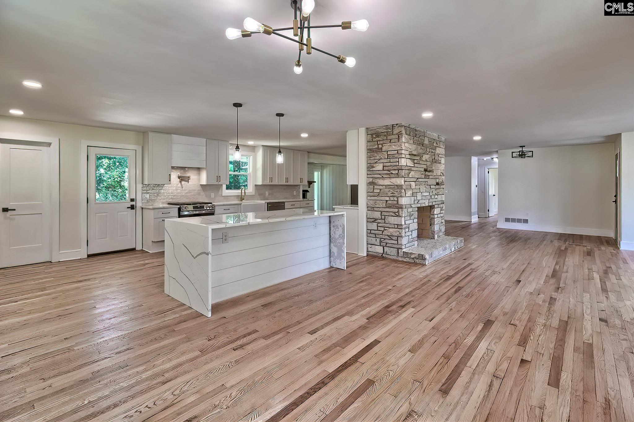Cayce, South Carolina, 29033, United States, 3 Bedrooms Bedrooms, ,3 BathroomsBathrooms,Residential,For Sale,1875561