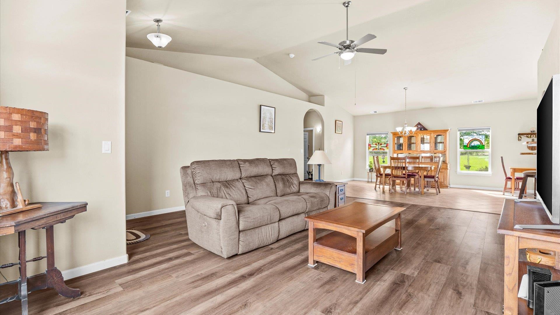Grand Junction, Colorado, 81504, United States, 4 Bedrooms Bedrooms, ,2 BathroomsBathrooms,Residential,For Sale,1932359