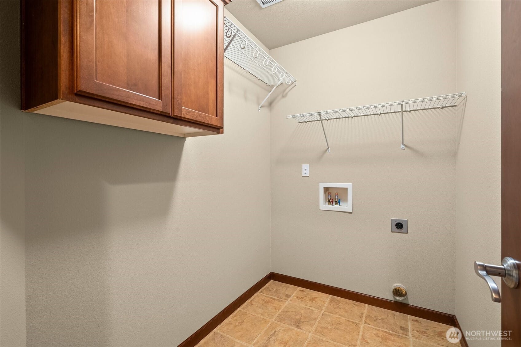 Puyallup, Washington, 98374, United States, 3 Bedrooms Bedrooms, ,3 BathroomsBathrooms,Residential,For Sale,1849998