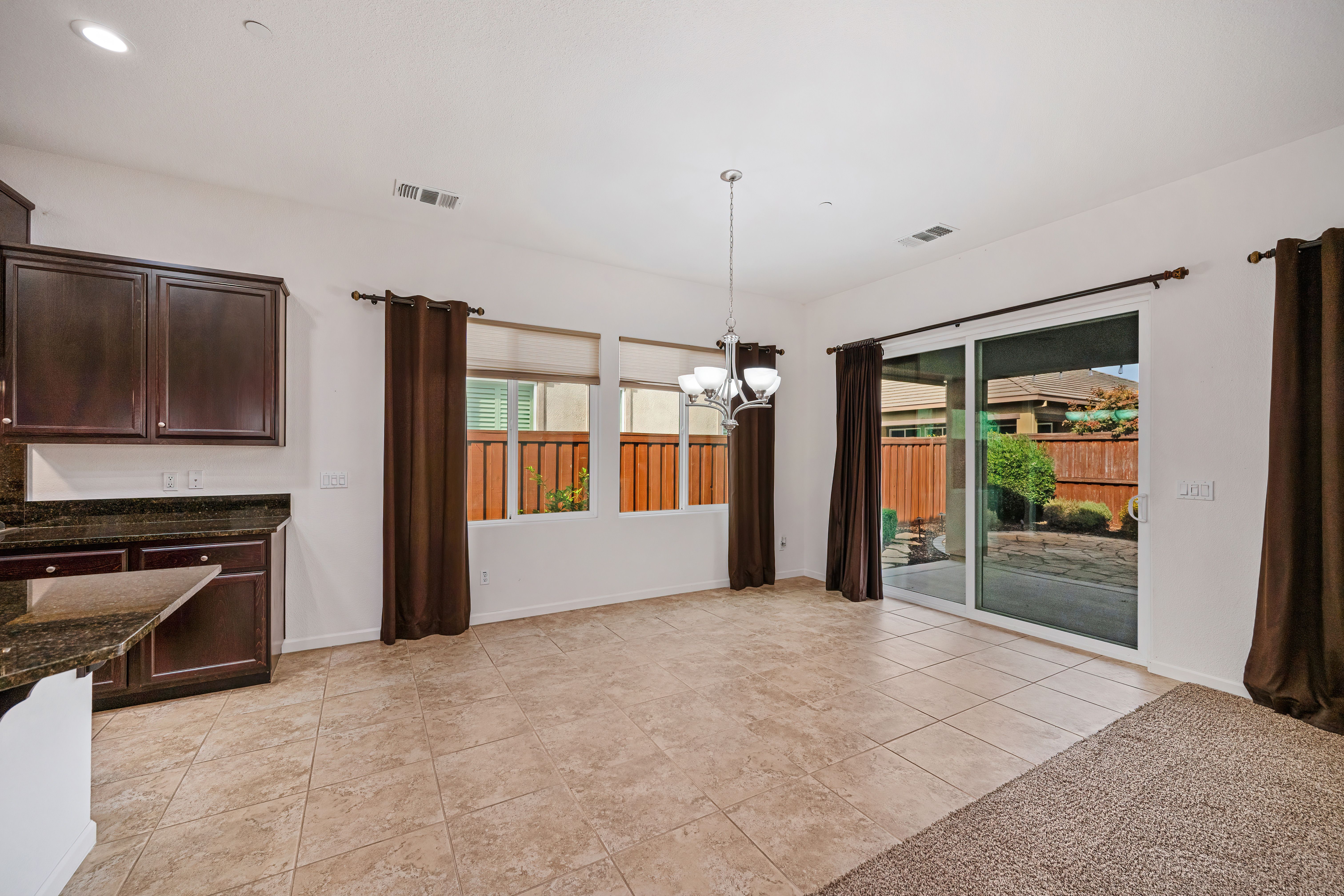  3911 Don River Lane, Sacramento, CA 95834 - 物件實景