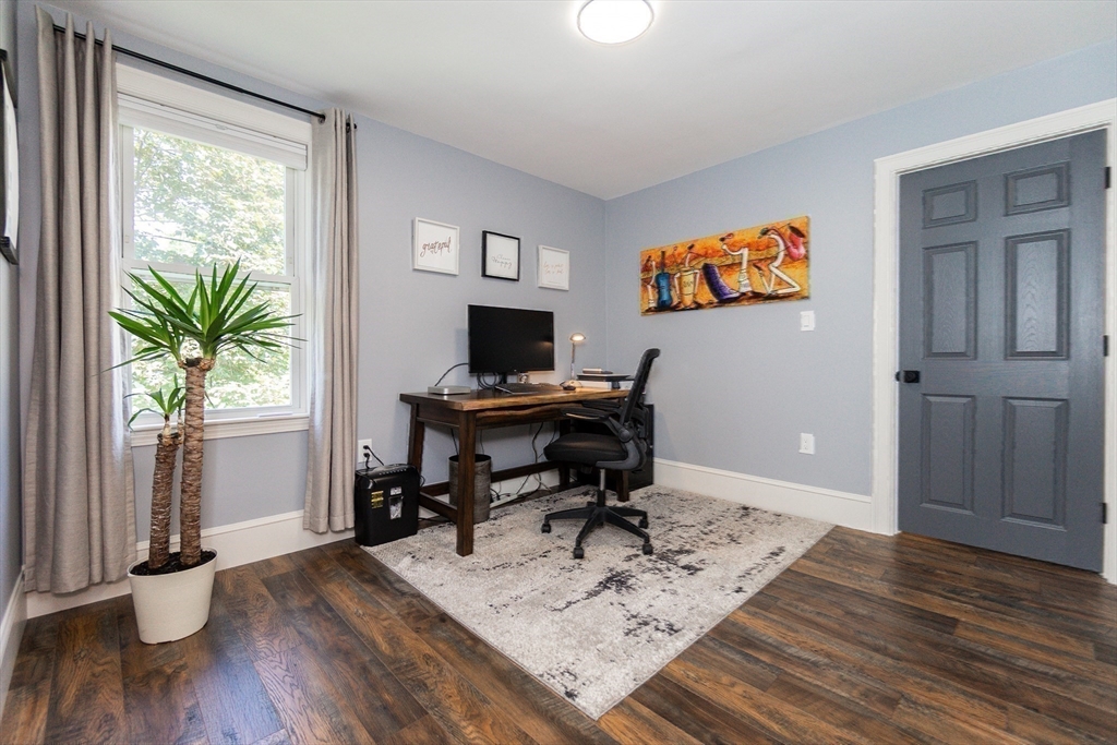 Reading, Massachusetts, 01867, United States, 4 Bedrooms Bedrooms, ,3 BathroomsBathrooms,Residential,For Sale,1904361