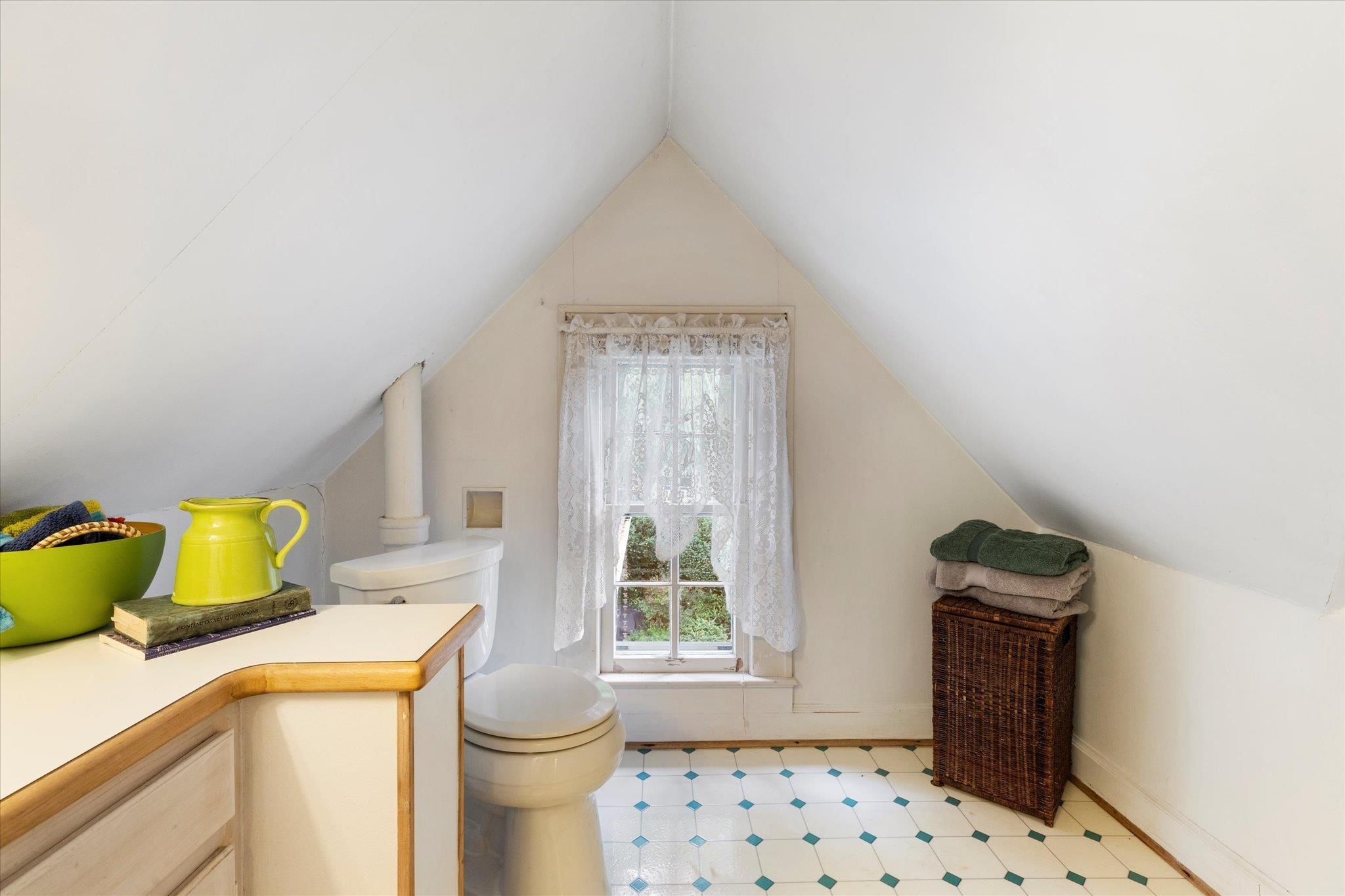 Blacksburg, Virginia, 24060, United States, 3 Bedrooms Bedrooms, ,3 BathroomsBathrooms,Residential,For Sale,1986553