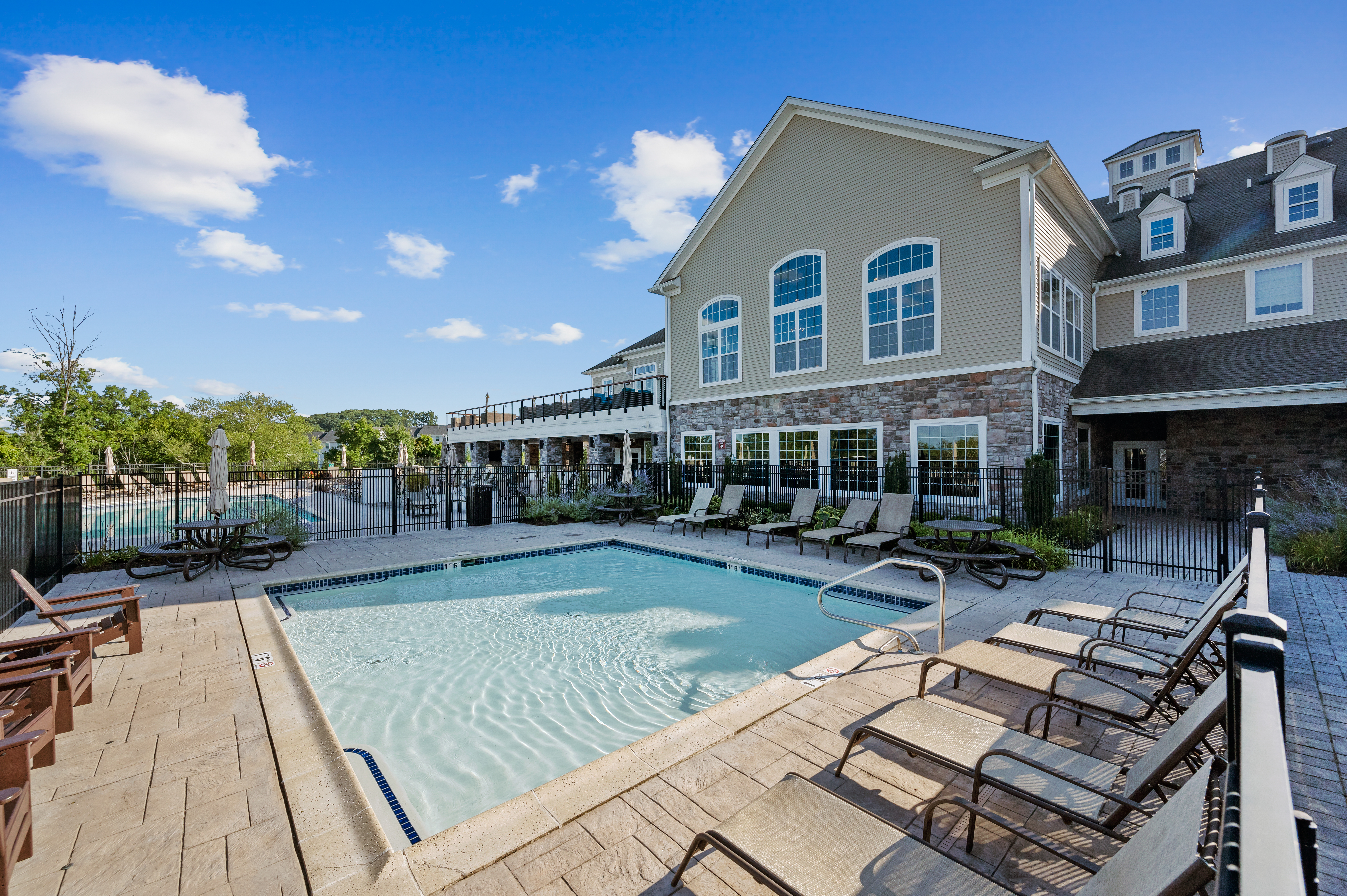  Welcome Home: 131 Winding Ridge Way - 物件實景