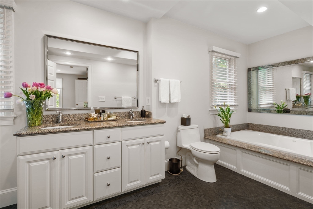 Newton, Massachusetts, 02468, United States, 5 Bedrooms Bedrooms, ,6 BathroomsBathrooms,Residential,For Sale,1805329