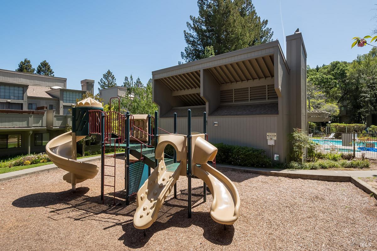 Novato, California, 94949, United States, 3 Bedrooms Bedrooms, ,3 BathroomsBathrooms,Residential,For Sale,1903559