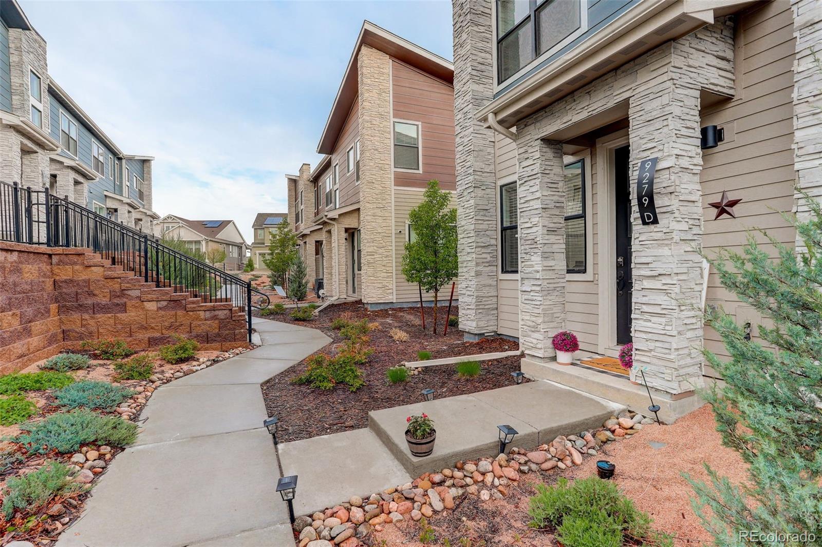 Littleton, Colorado, 80125, United States, 3 Bedrooms Bedrooms, ,3 BathroomsBathrooms,Residential,For Sale,1805241