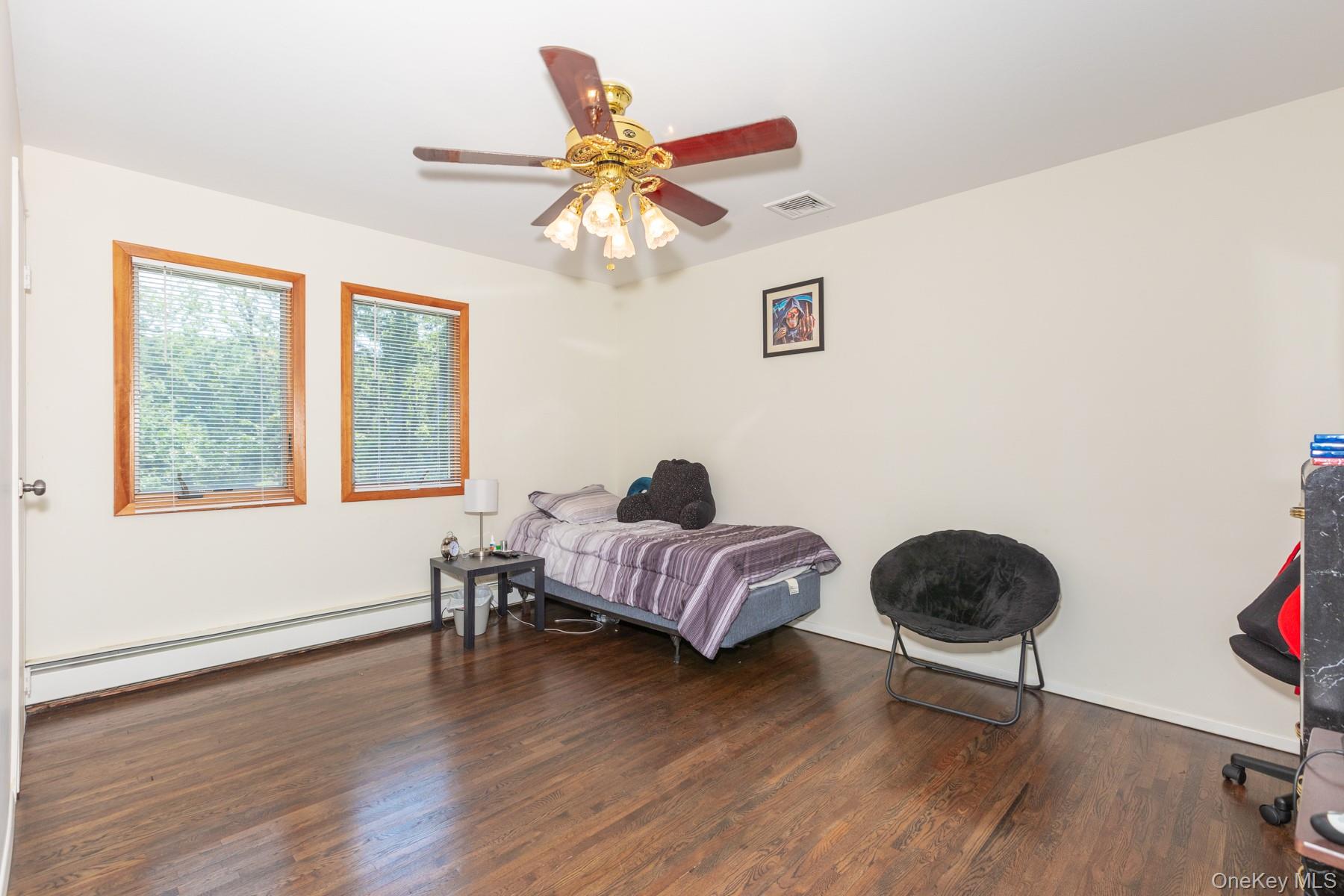 Smithtown, New York, 11787, United States, 4 Bedrooms Bedrooms, ,3 BathroomsBathrooms,Residential,For Sale,1907417