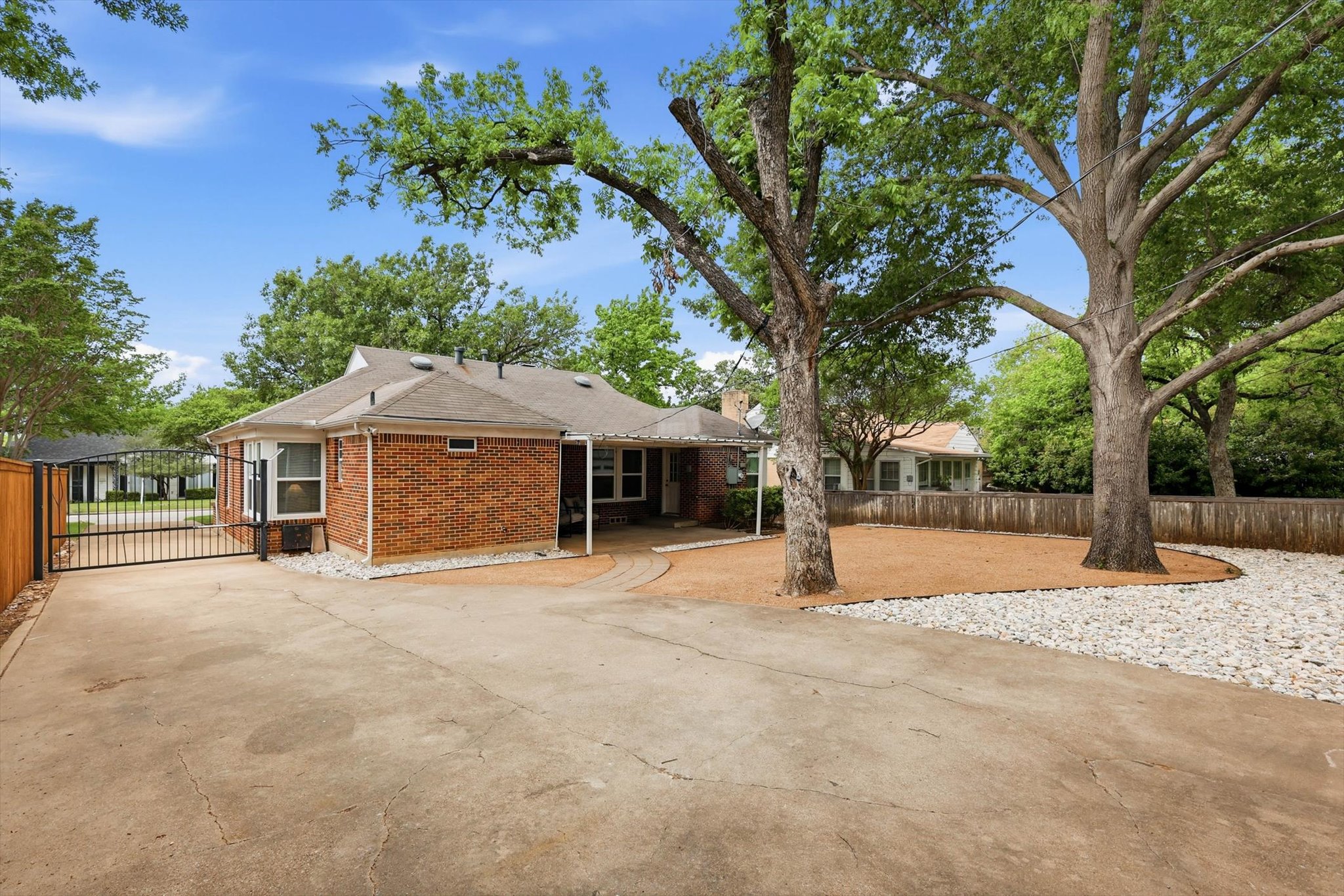  3525 Stadium Drive, Fort Worth, TX, 76109 - 物件實景