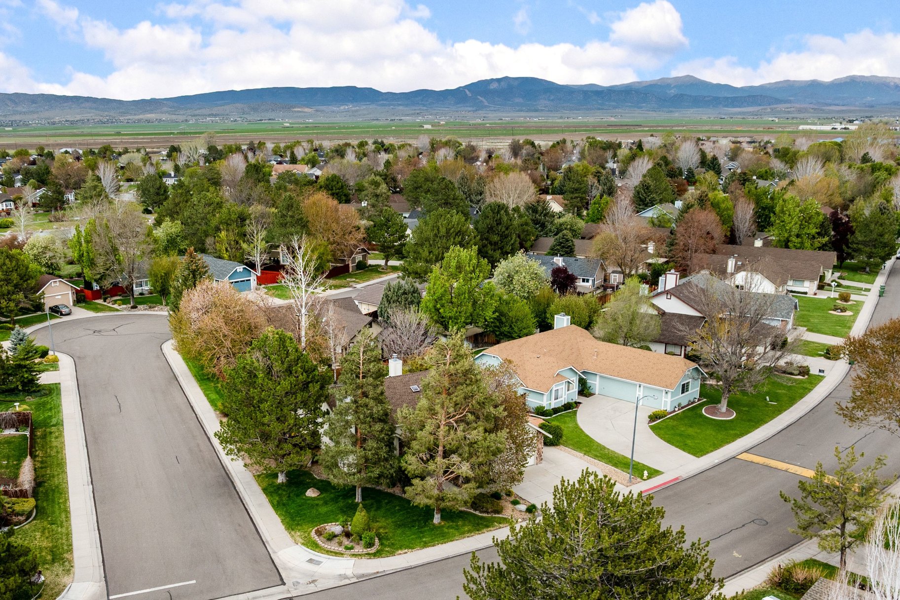  Windhaven Home with Designer Kitchen and Extensive Upgrades - 物件實景