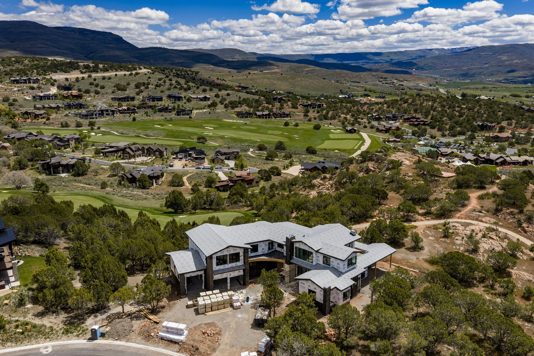  Luxury on Top of the Red Ledges - 物件實景