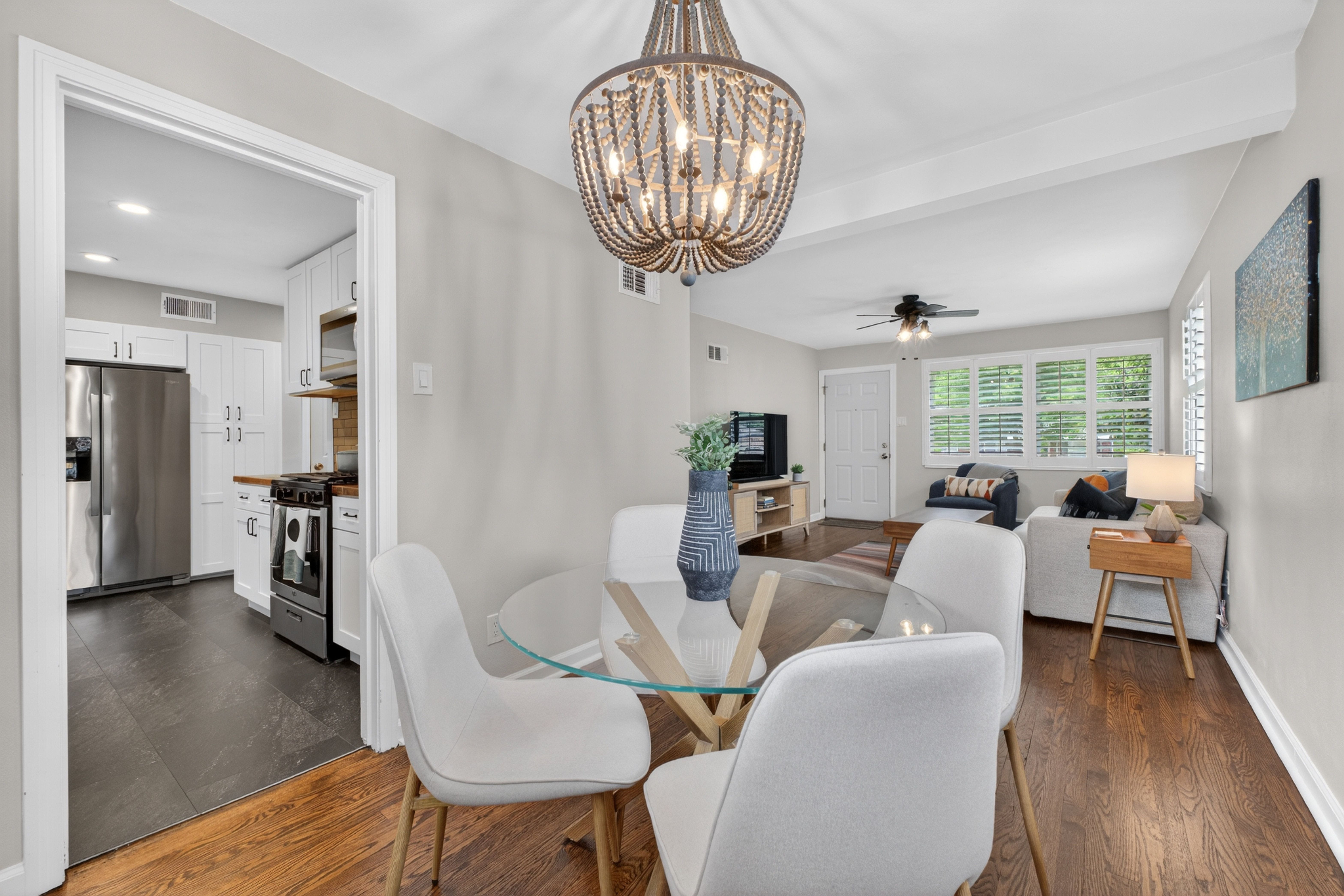  Charming Bright Ranch on a Tranquil Cul-de-Sac with Spacious Living Spaces - 物件實景