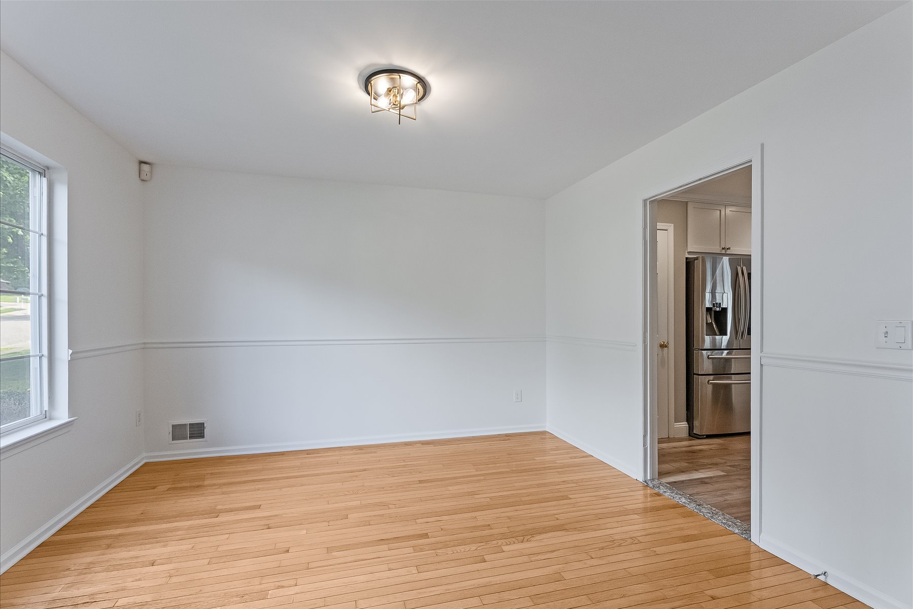  ?Country Oaks? Colonial Home Provides Comfort and Space in a Great Location - 物件實景