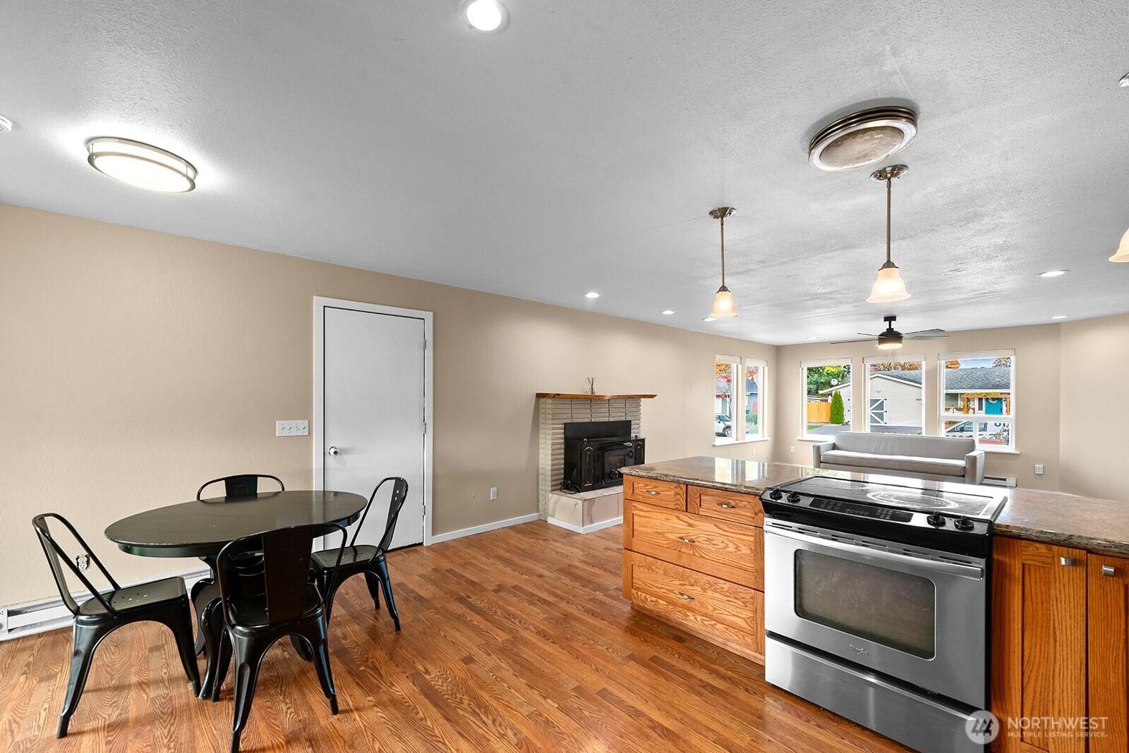 MARYSVILLE, Washington, 98271, United States, 3 Bedrooms Bedrooms, ,1 BathroomBathrooms,Residential,For Sale,1989139