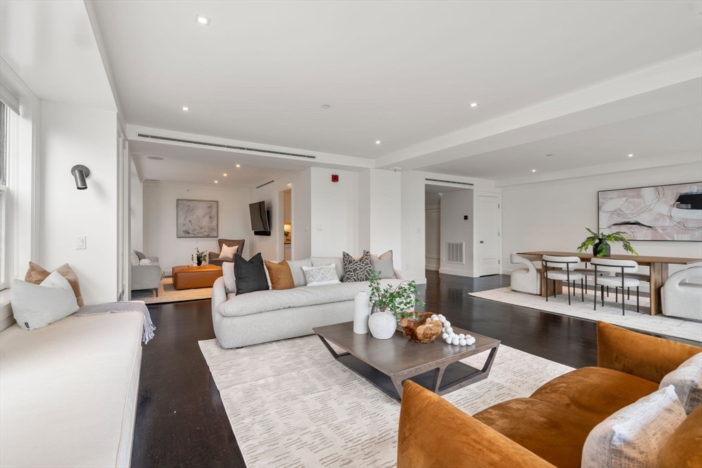 Boston, Massachusetts, 02116, United States, 3 Bedrooms Bedrooms, ,3 BathroomsBathrooms,Residential,For Sale,1895702