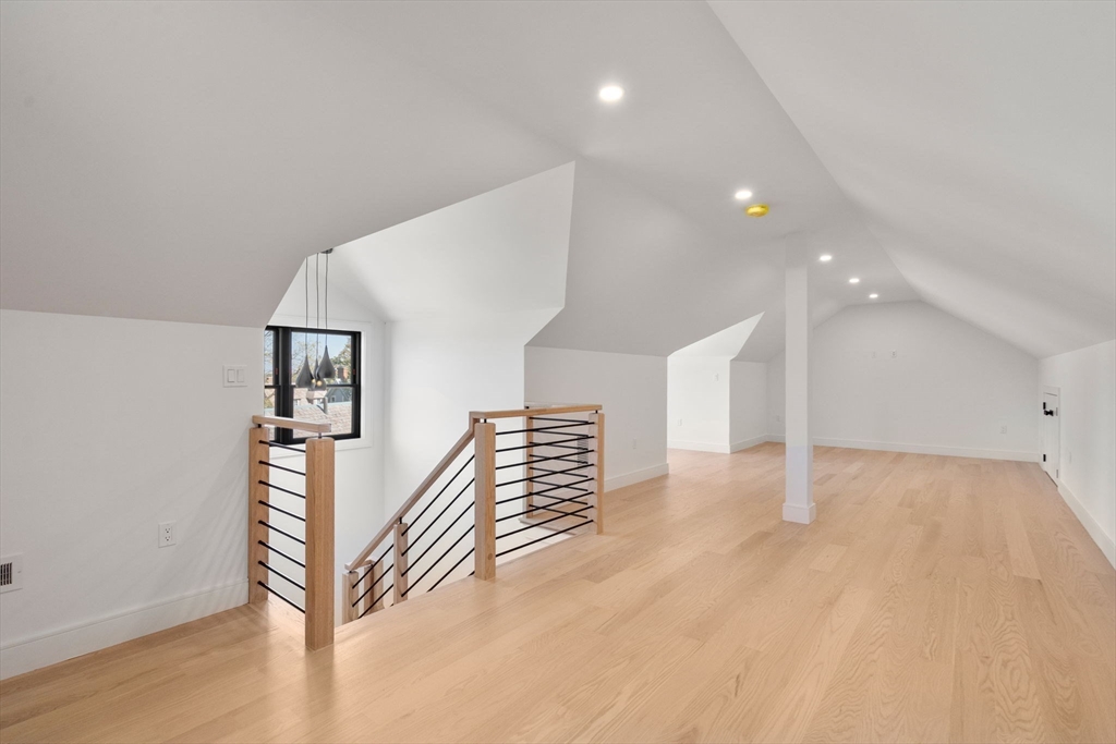 Newton, Massachusetts, 02458, United States, 4 Bedrooms Bedrooms, ,4 BathroomsBathrooms,Residential,For Sale,1991702