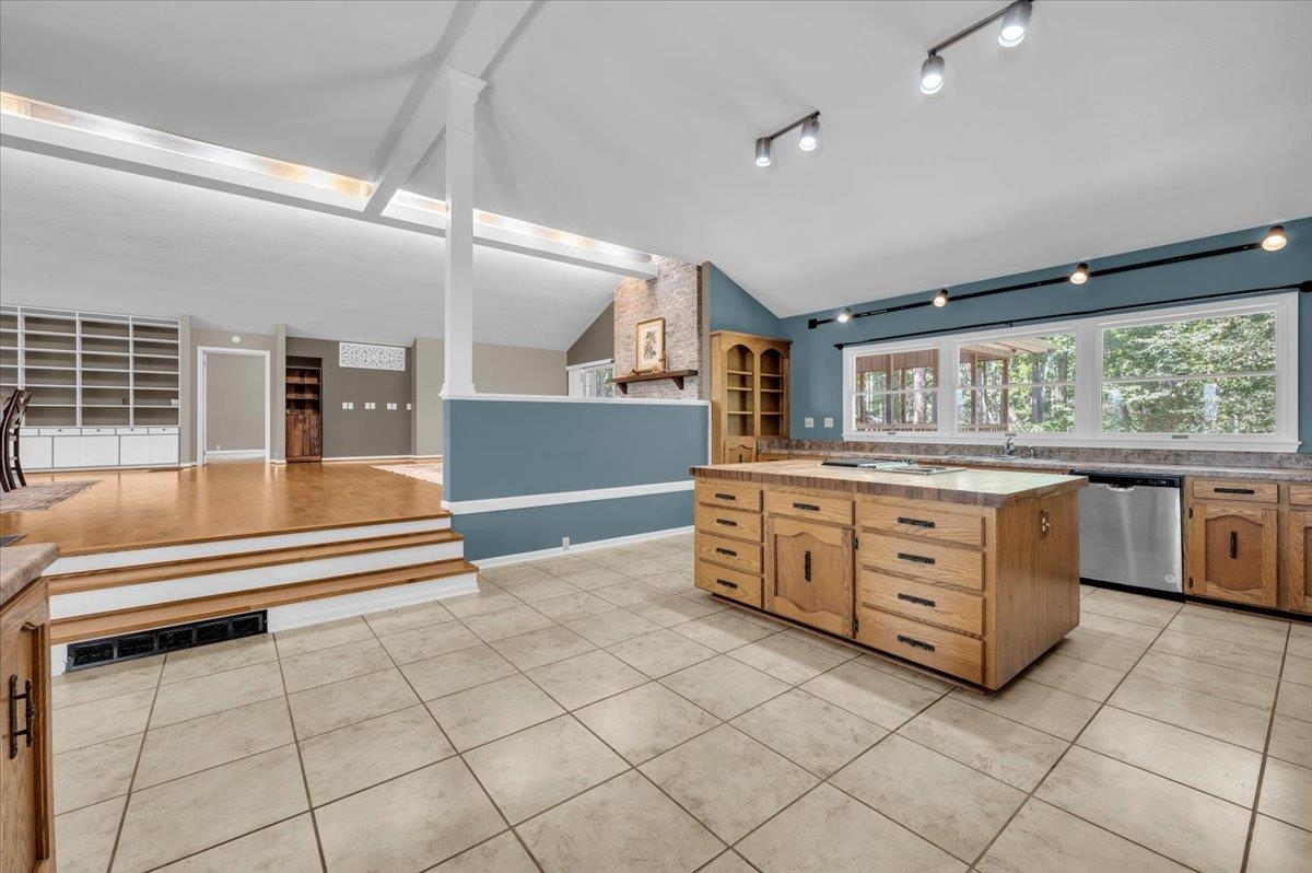 Spartanburg, South Carolina, 29306, United States, 4 Bedrooms Bedrooms, ,3 BathroomsBathrooms,Residential,For Sale,1942883