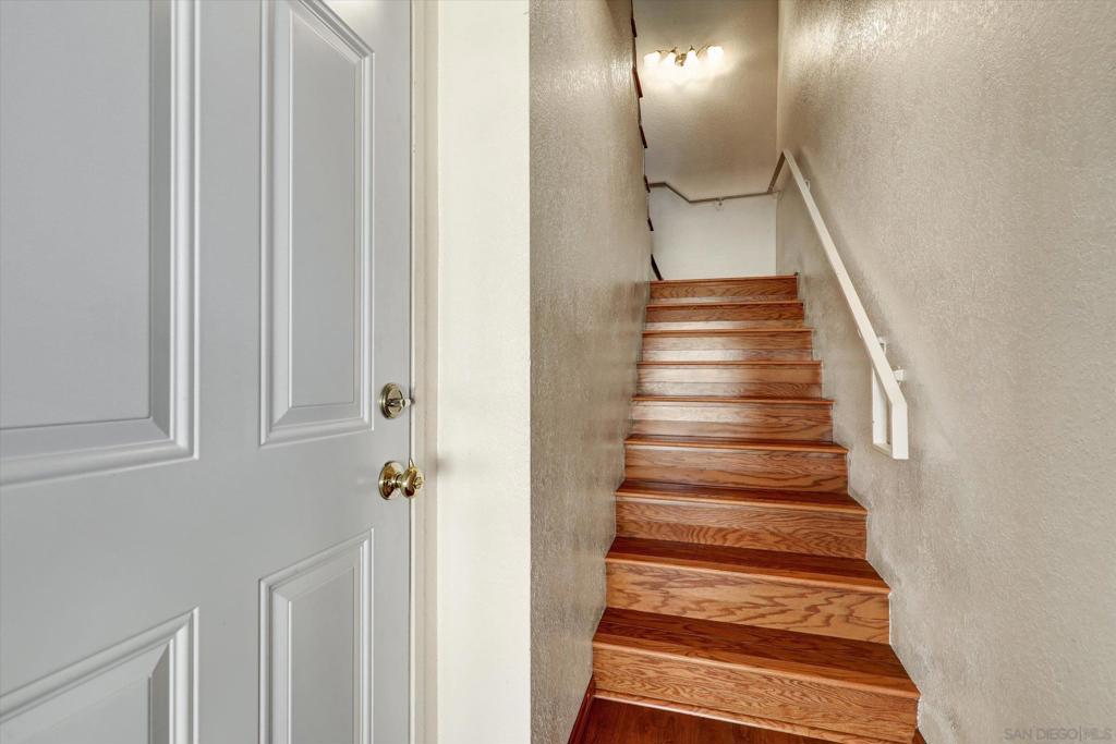 Santee, California, 92071, United States, 2 Bedrooms Bedrooms, ,2 BathroomsBathrooms,Residential,For Sale,2009951