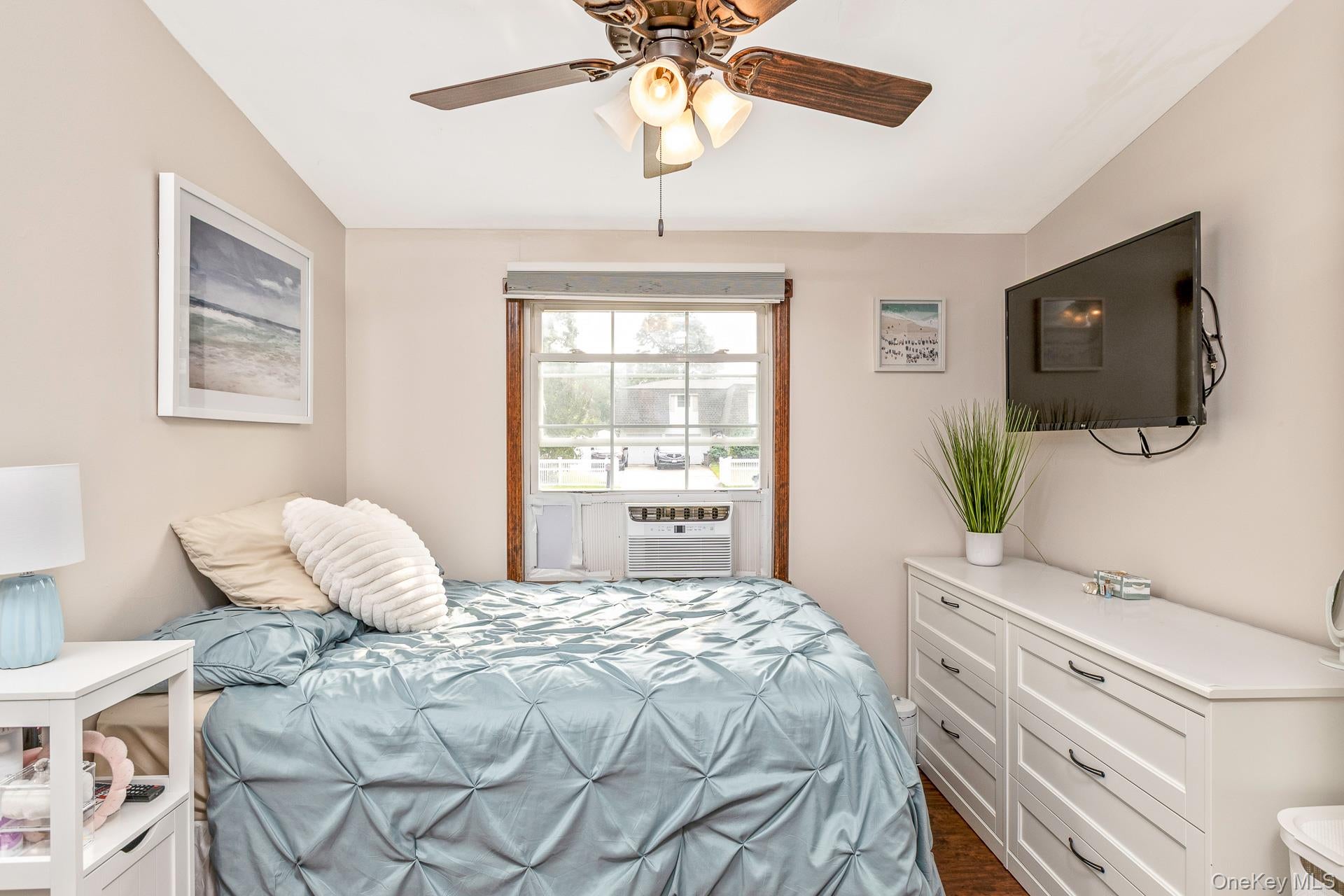 Medford, New York, 11763, United States, 5 Bedrooms Bedrooms, ,3 BathroomsBathrooms,Residential,For Sale,1911406