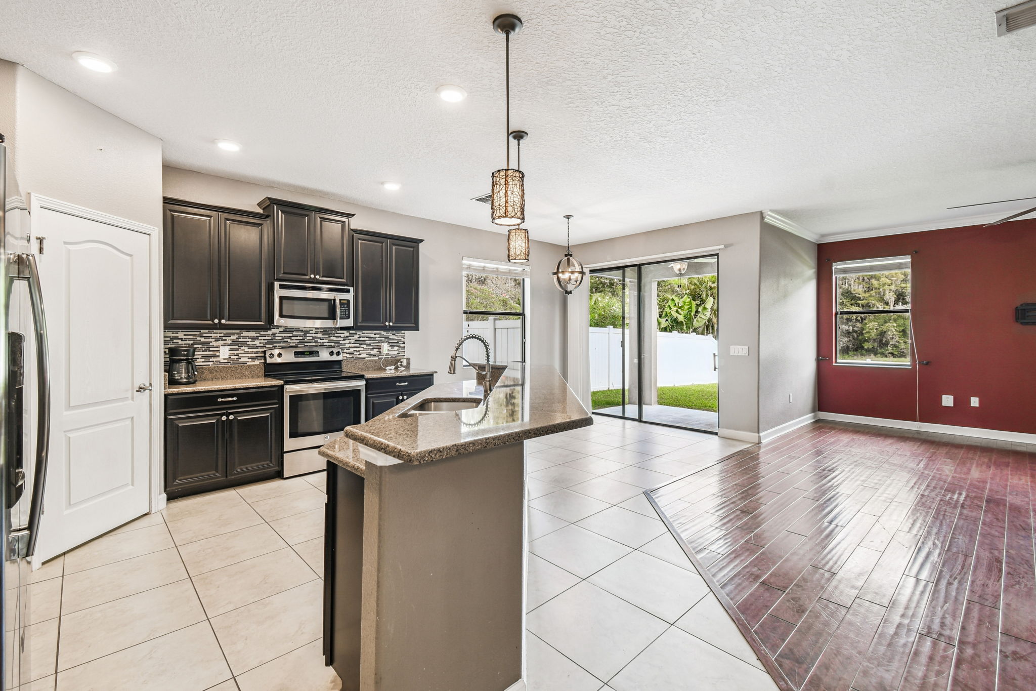 New Port Richey, Florida, 34655, United States, 6 Bedrooms Bedrooms, ,4 BathroomsBathrooms,Residential,For Sale,1980137