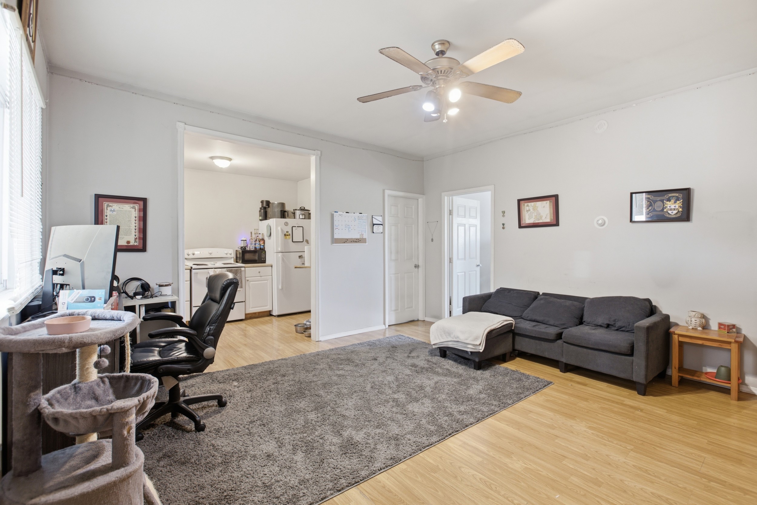  501-503 Pinney Street - 物件實景