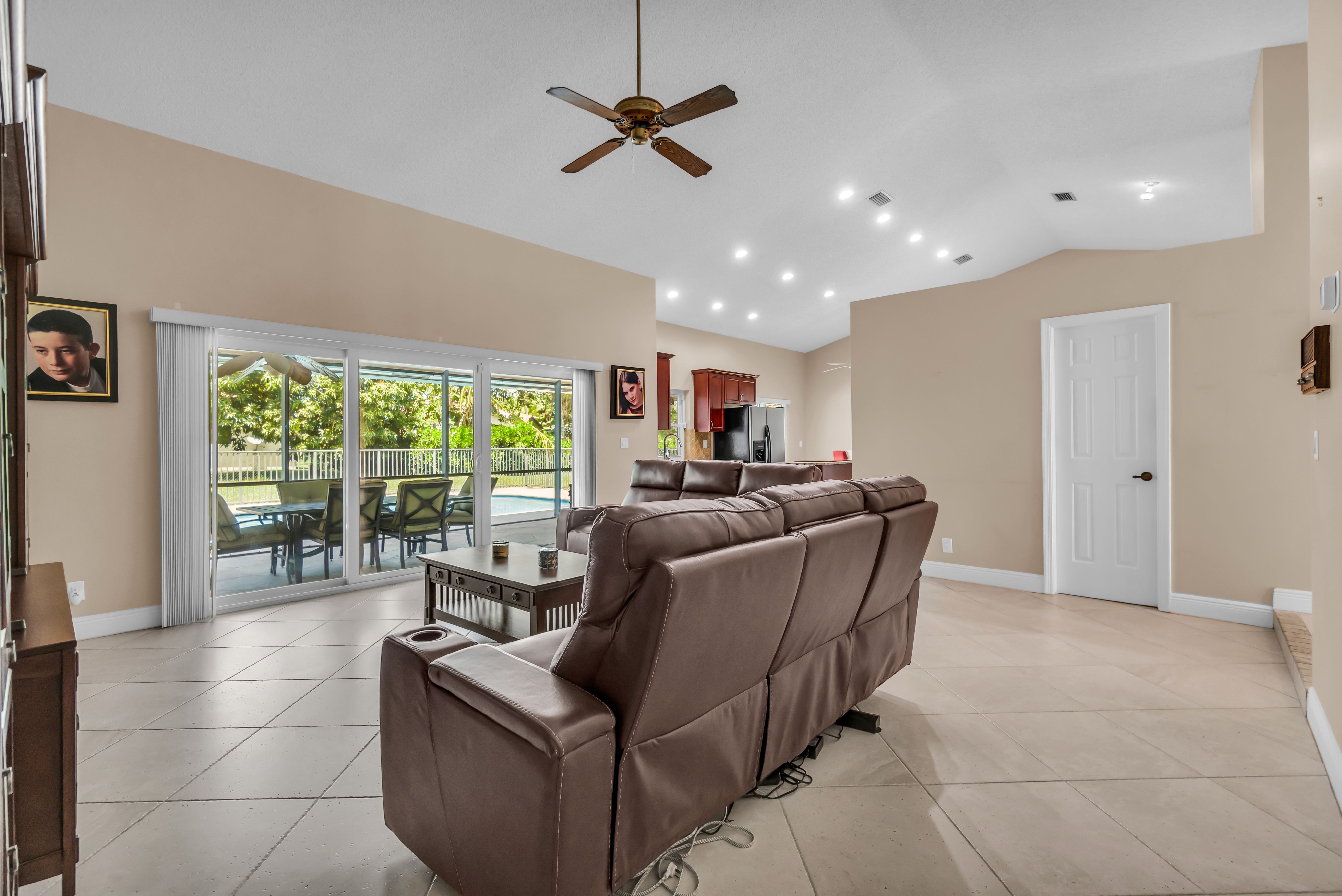  895 NW 110th Lane, Coral Springs, FL, 33071 - 物件實景