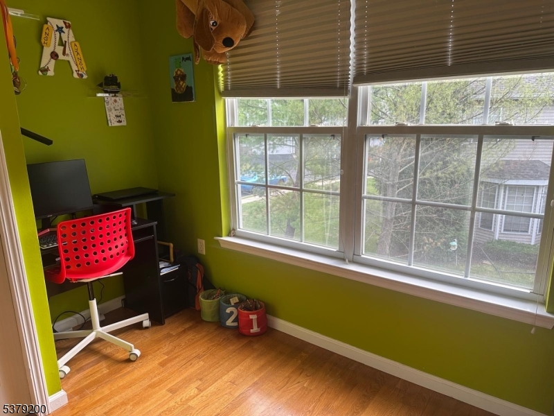Marlboro Twp., New Jersey, 07751, United States, 3 Bedrooms Bedrooms, ,3 BathroomsBathrooms,Residential,For Sale,1919830
