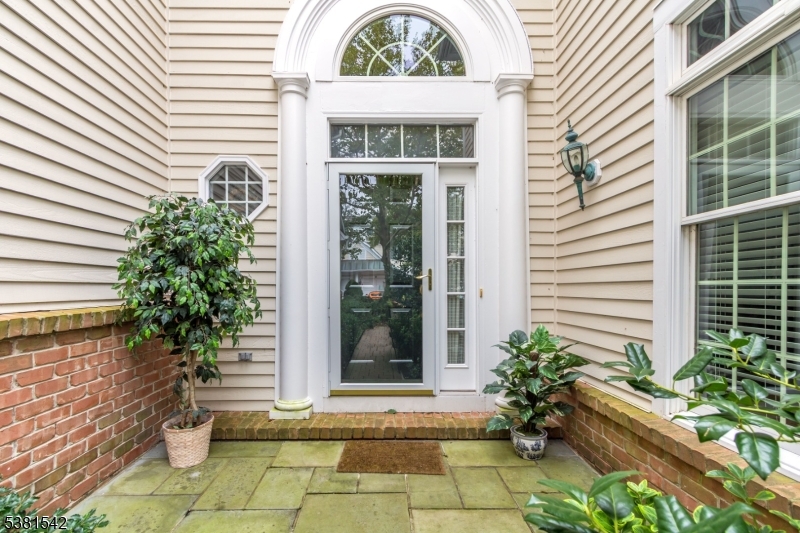 Far Hills Boro, New Jersey, 07931, United States, 2 Bedrooms Bedrooms, ,3 BathroomsBathrooms,Residential,For Sale,1934614