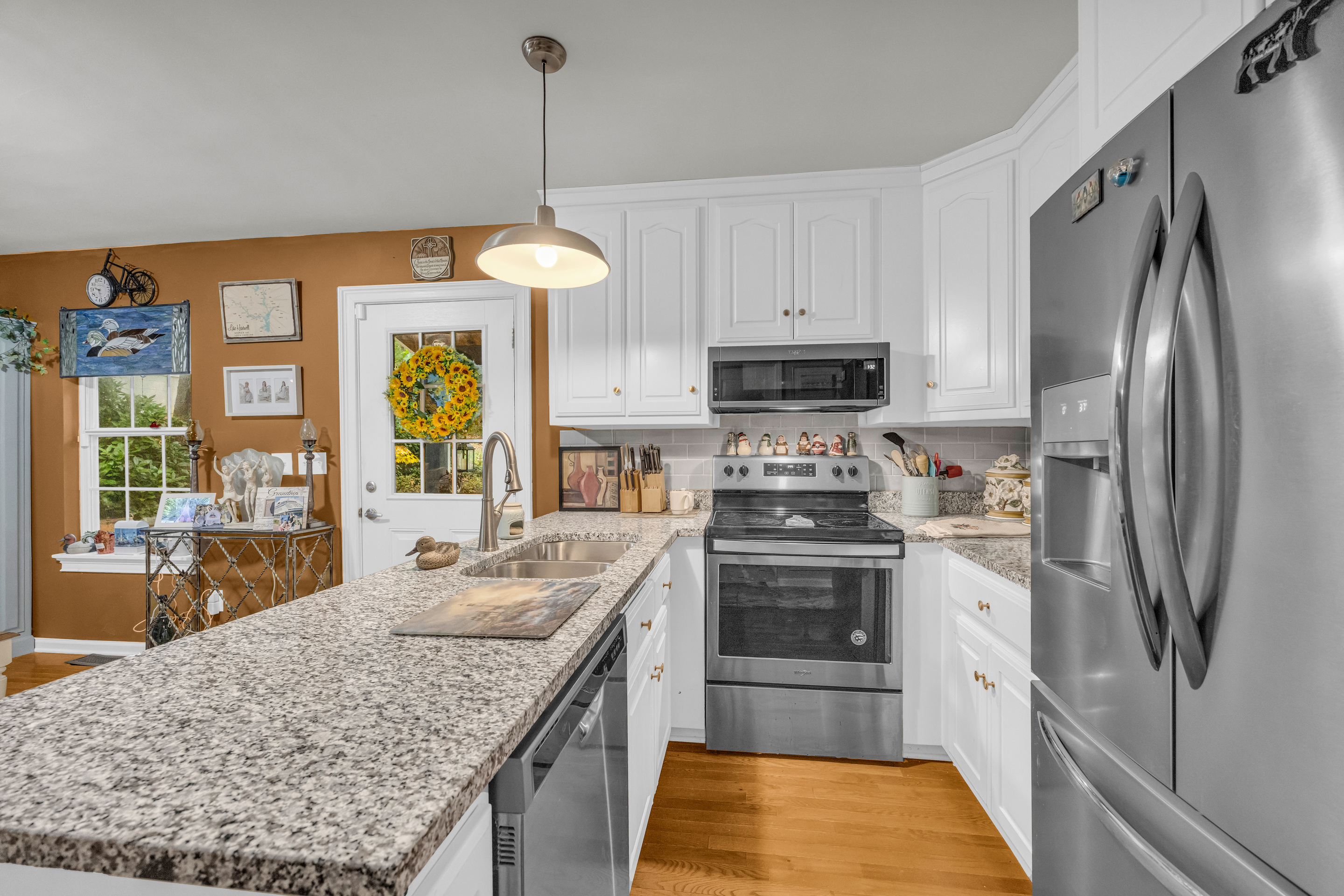 Hartwell, Georgia, 30643, United States, 2 Bedrooms Bedrooms, ,1 BathroomBathrooms,Residential,For Sale,1908192