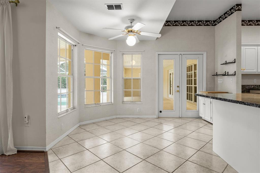 Lakeland, Florida, 33813, United States, 4 Bedrooms Bedrooms, ,4 BathroomsBathrooms,Residential,For Sale,1948005