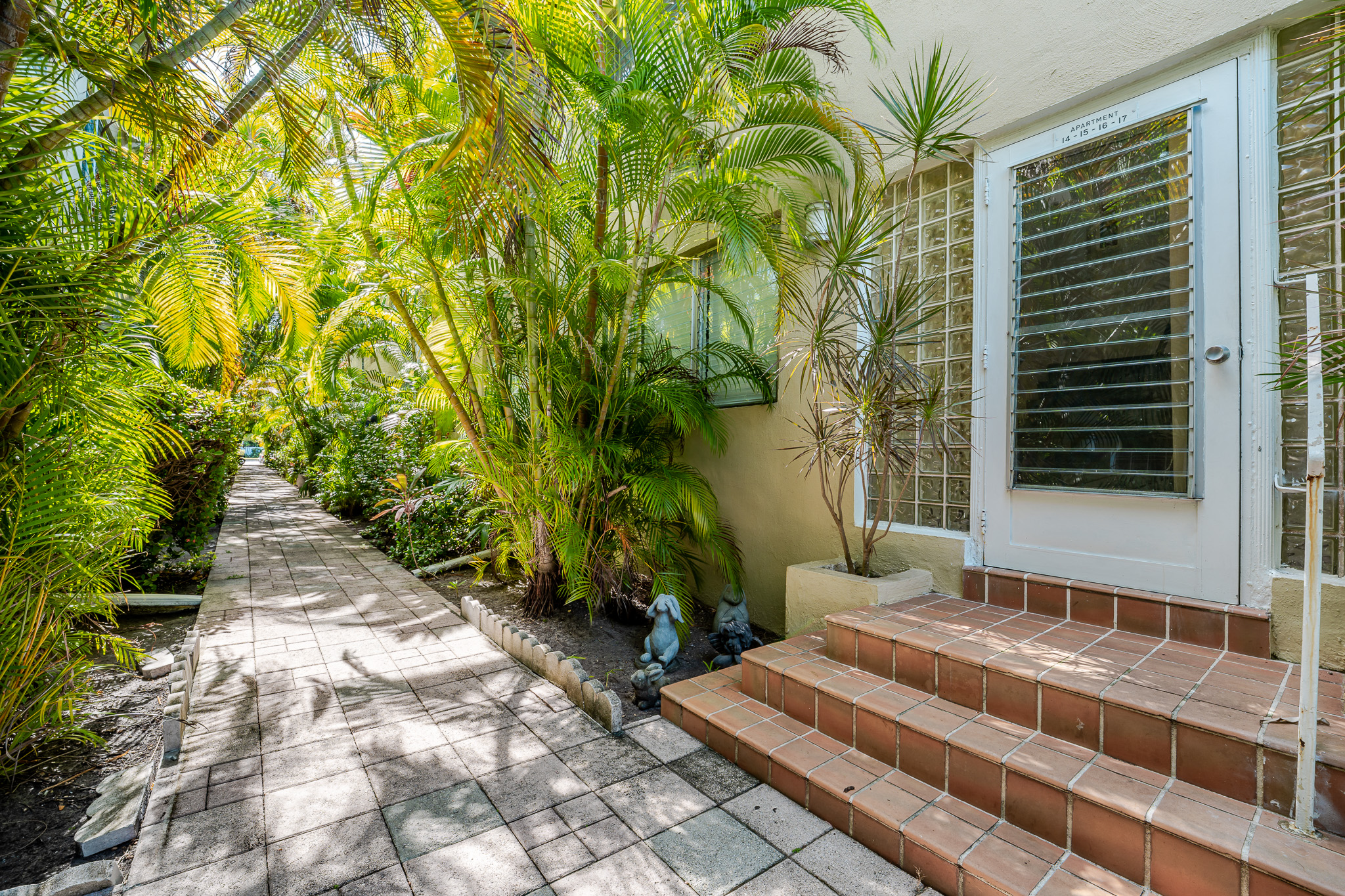  4730 Pine Tree Dr, Miami Beach, FL, 33140 - 物件實景