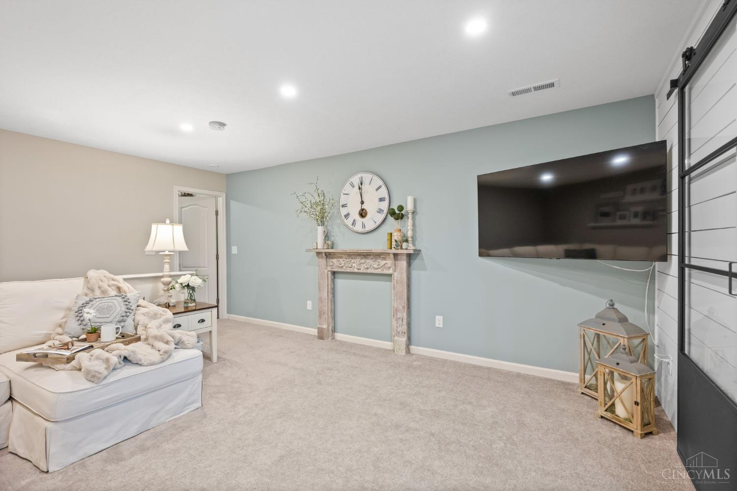 Middletown, Ohio, 45005, United States, 3 Bedrooms Bedrooms, ,2 BathroomsBathrooms,Residential,For Sale,1997212