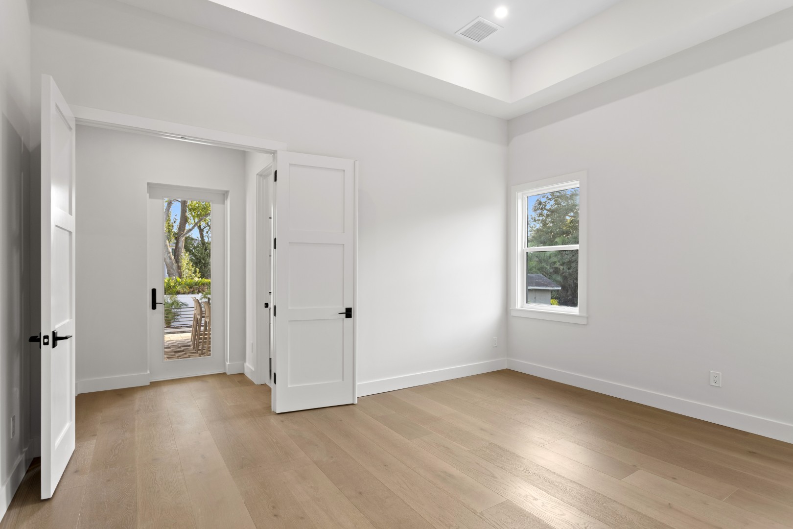 Tampa, Florida, 33629, United States, 5 Bedrooms Bedrooms, ,7 BathroomsBathrooms,Residential,For Sale,1993853