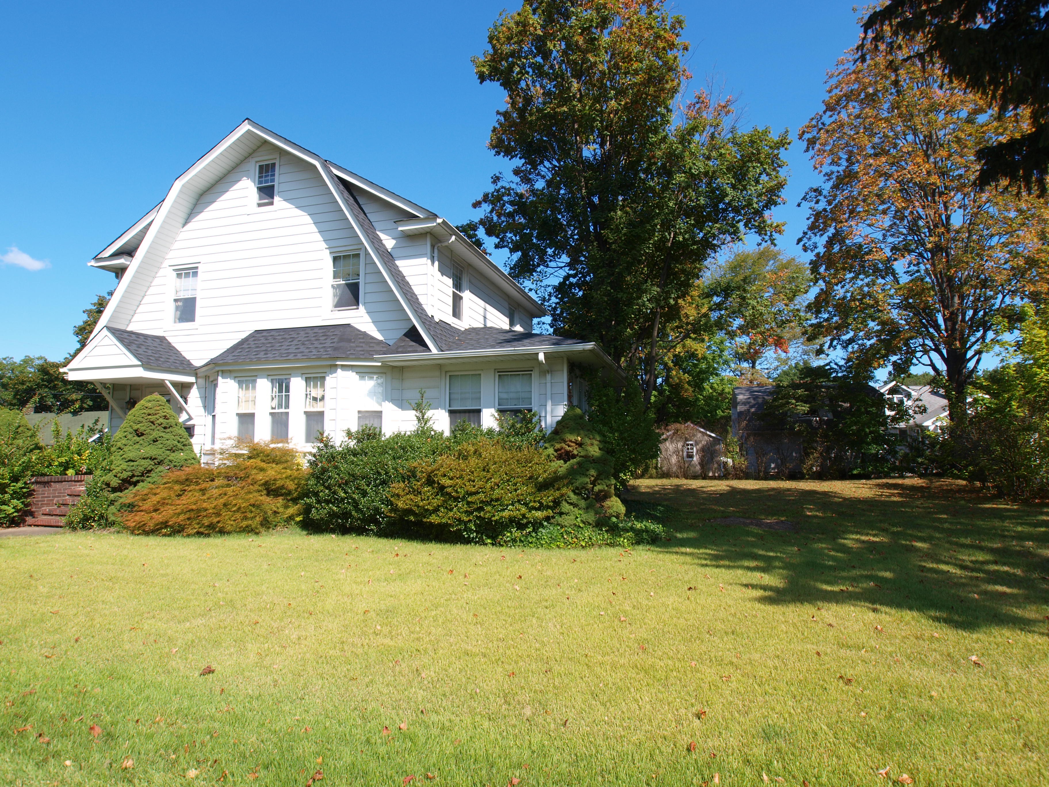 Pompton Plains, New Jersey, 07444, United States, 3 Bedrooms Bedrooms, ,1 BathroomBathrooms,Residential,For Sale,2005754