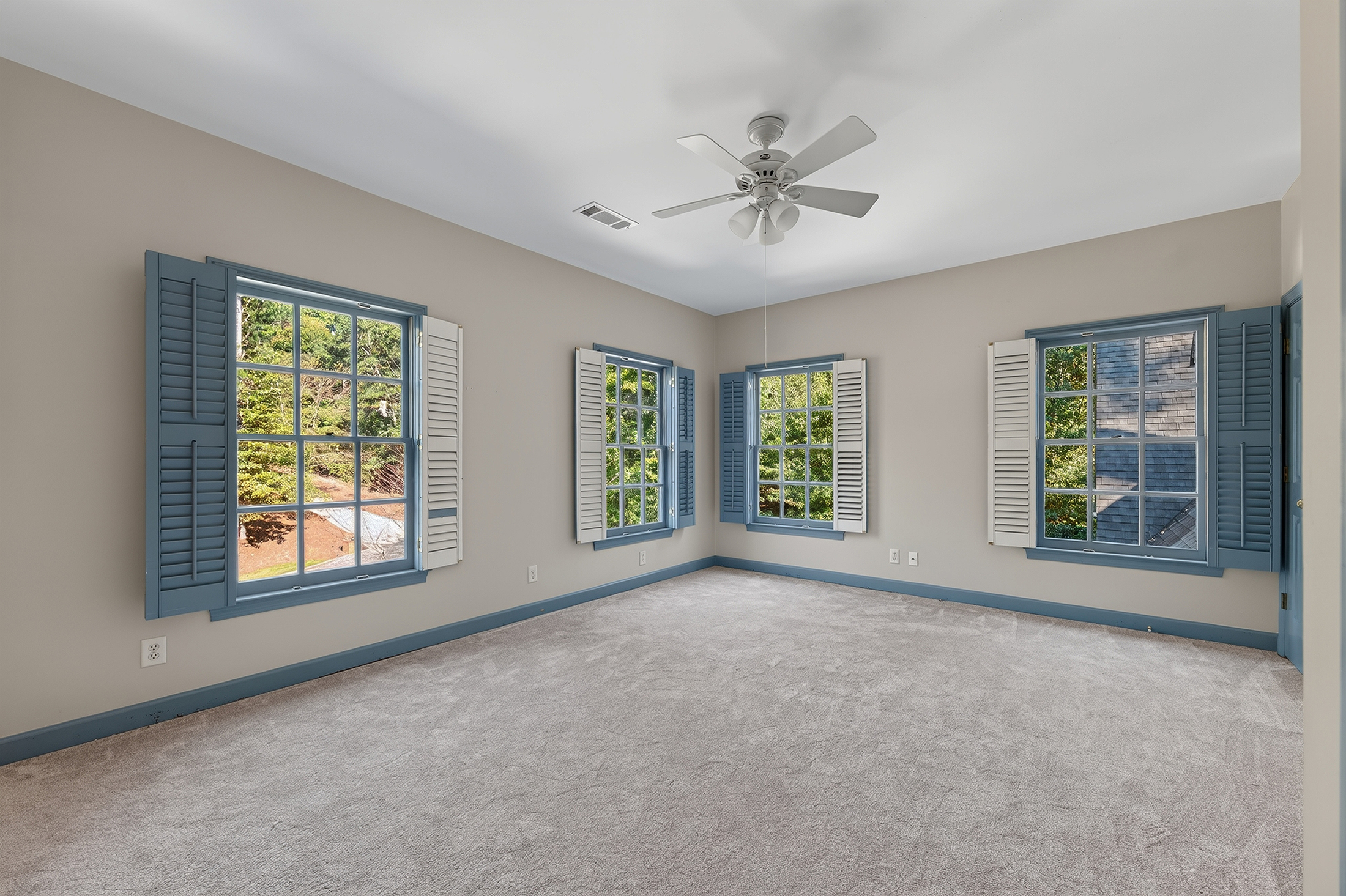  Timeless Colonial Elegance on Two Private Wooded Acres in Litchfield Hundred - 物件實景