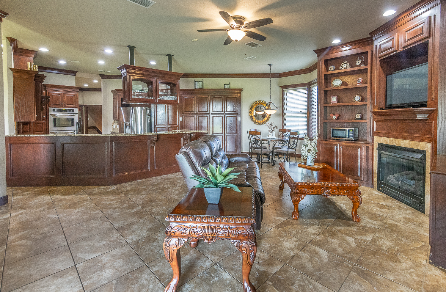 Lubbock, Texas, 79424, United States, 4 Bedrooms Bedrooms, ,4 BathroomsBathrooms,Residential,For Sale,1901178