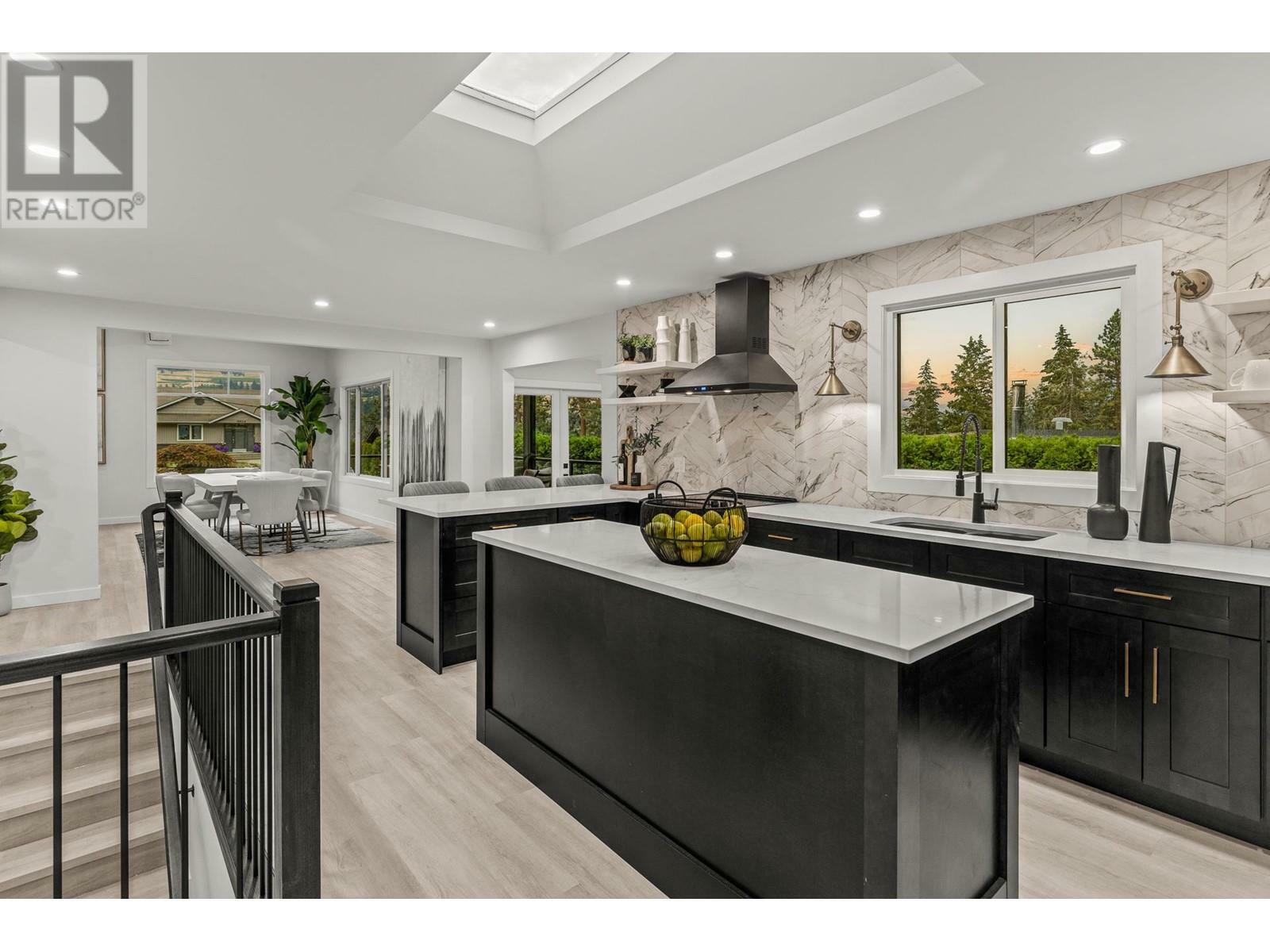 LAKE COUNTRY, British Columbia, V4V 2G9, CA, 5 Bedrooms Bedrooms, ,3 BathroomsBathrooms,Residential,For Sale,1837483