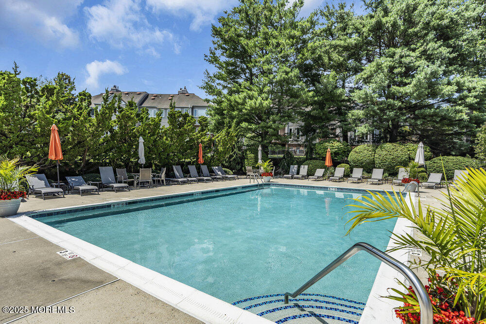 Red Bank, New Jersey, 07701, United States, 3 Bedrooms Bedrooms, ,5 BathroomsBathrooms,Residential,For Sale,1938827