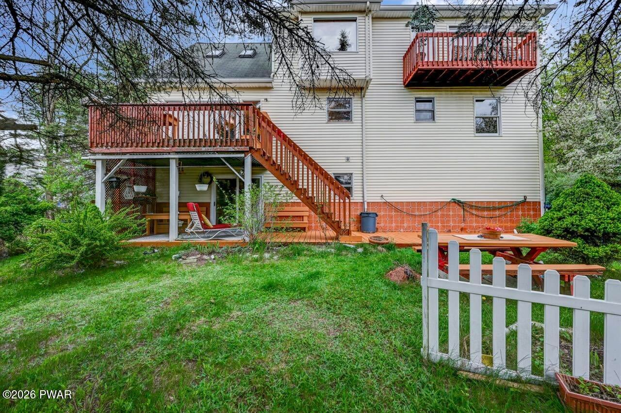 Hawley, Pennsylvania, 18428, United States, 3 Bedrooms Bedrooms, ,3 BathroomsBathrooms,Residential,For Sale,2045204