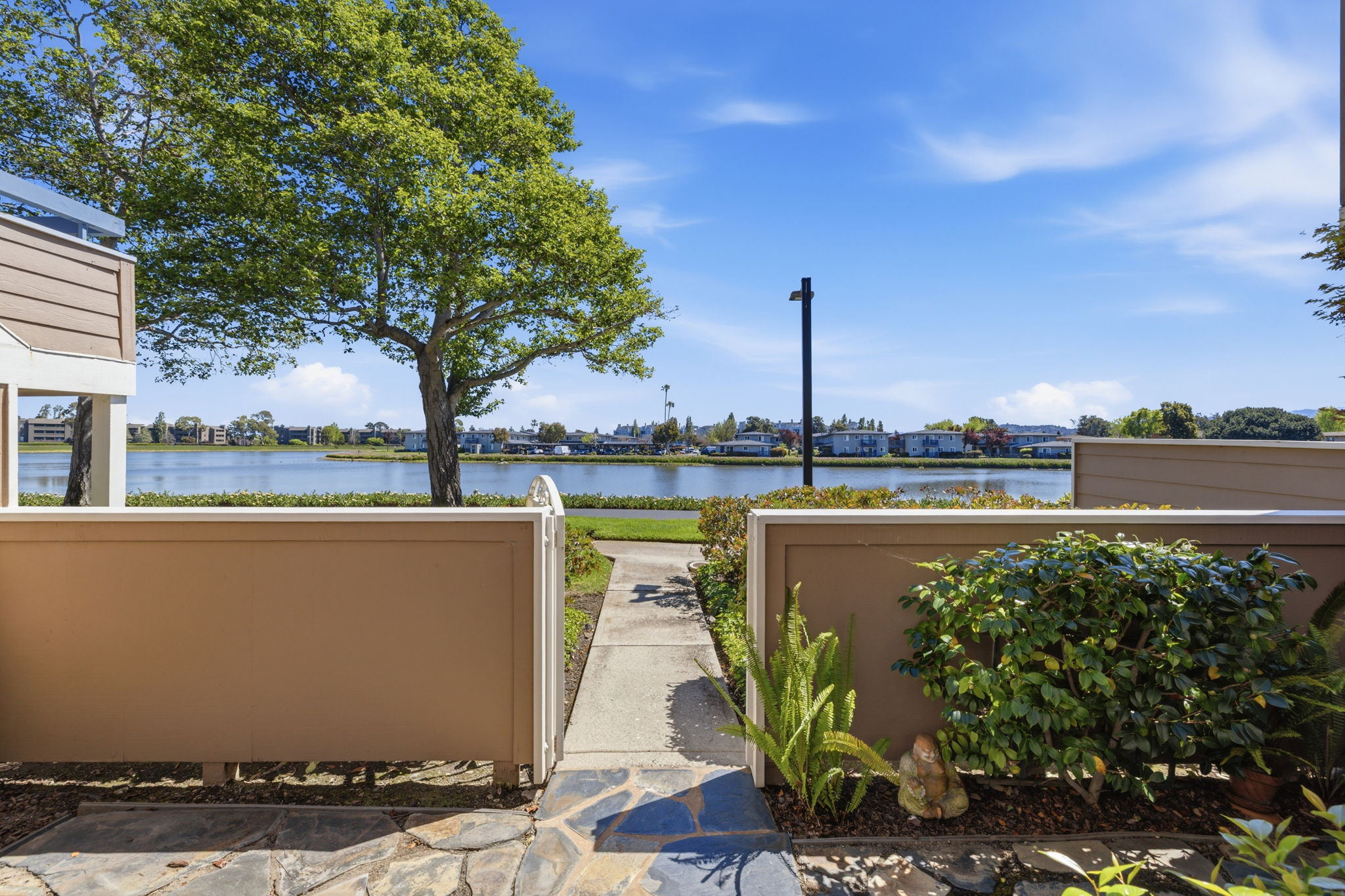  Waterfront Townhome-Style Condo - 物件實景