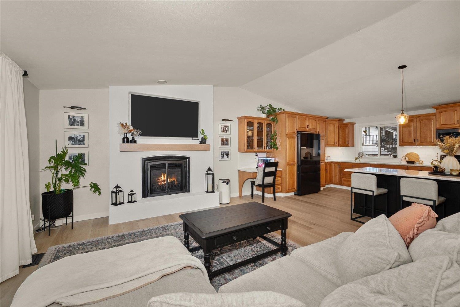 Colbert, Washington, 99005, United States, 5 Bedrooms Bedrooms, ,3 BathroomsBathrooms,Residential,For Sale,1998044