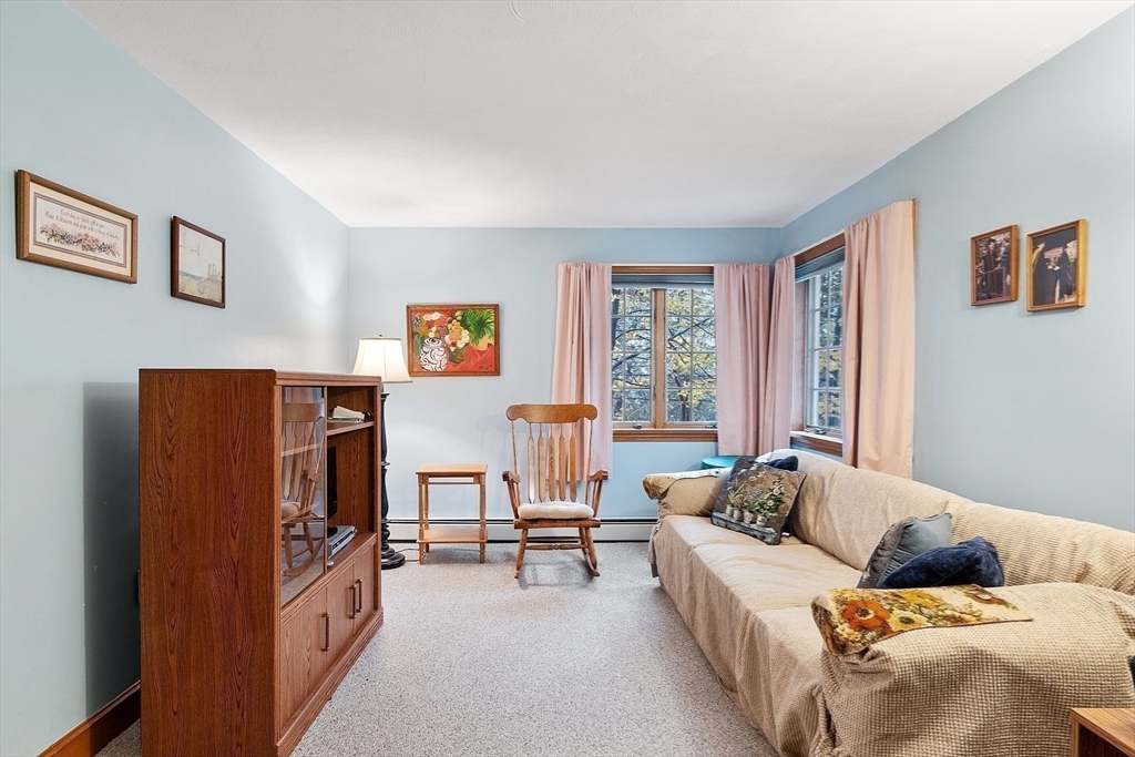 Peabody, Massachusetts, 01960, United States, 4 Bedrooms Bedrooms, ,2 BathroomsBathrooms,Residential,For Sale,1991125