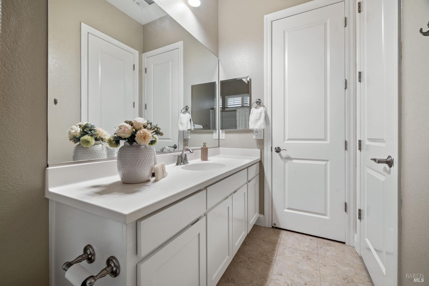 Santa Rosa, California, 95407, United States, 3 Bedrooms Bedrooms, ,2 BathroomsBathrooms,Residential,For Sale,1988541