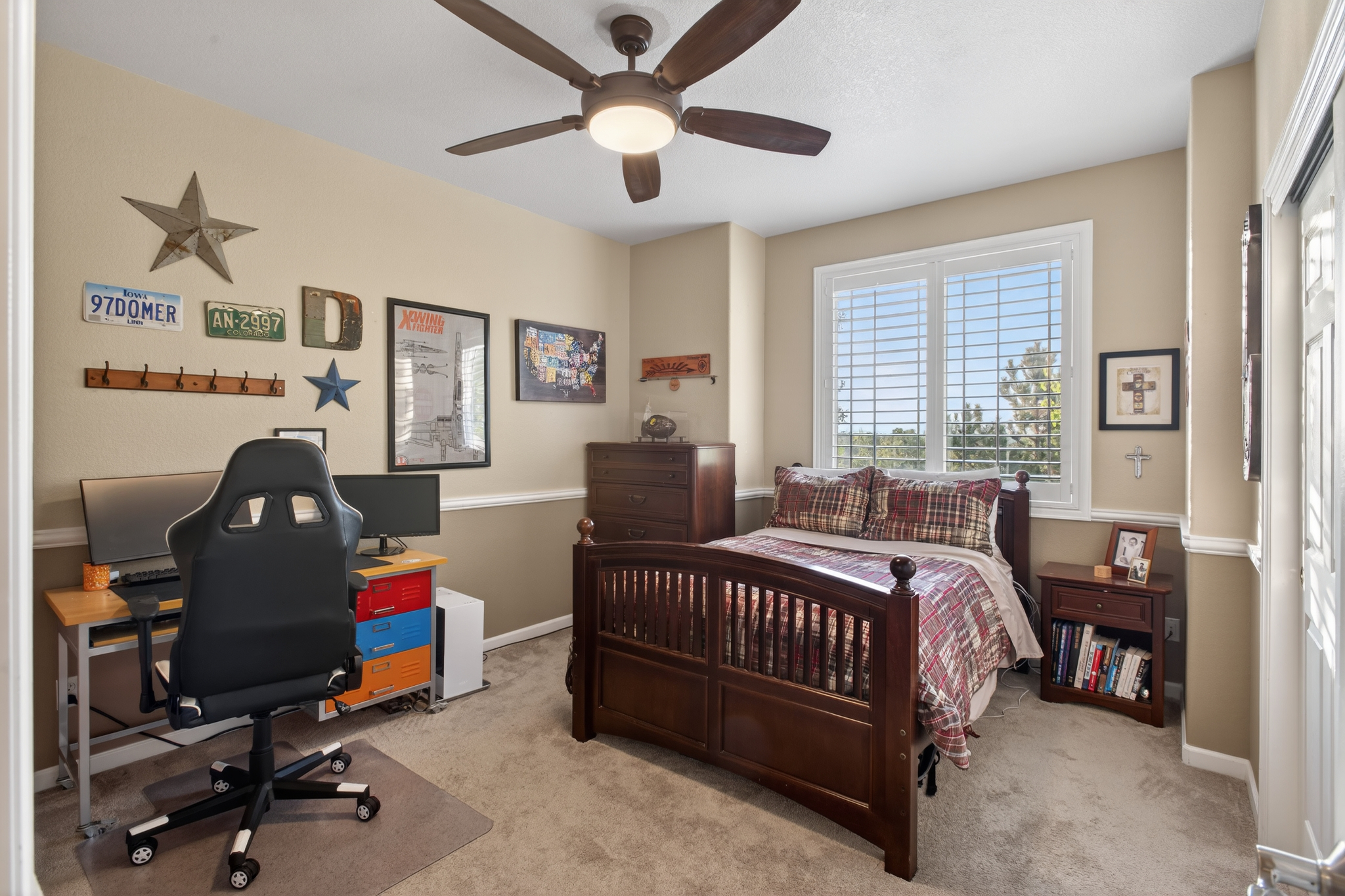  Cul-de-Sac Gem in Gated CPV: Gourmet Kitchen & Main-Level Primary Suite - 物件實景