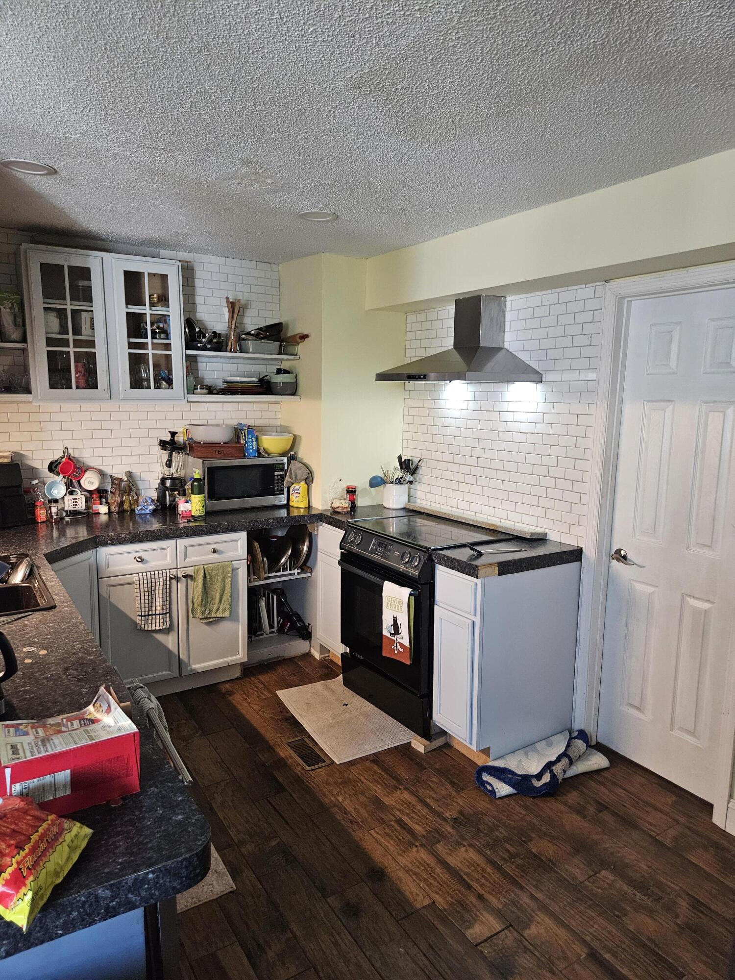 Charleston, South Carolina, 29403, United States, 4 Bedrooms Bedrooms, ,2 BathroomsBathrooms,Residential,For Sale,1977770