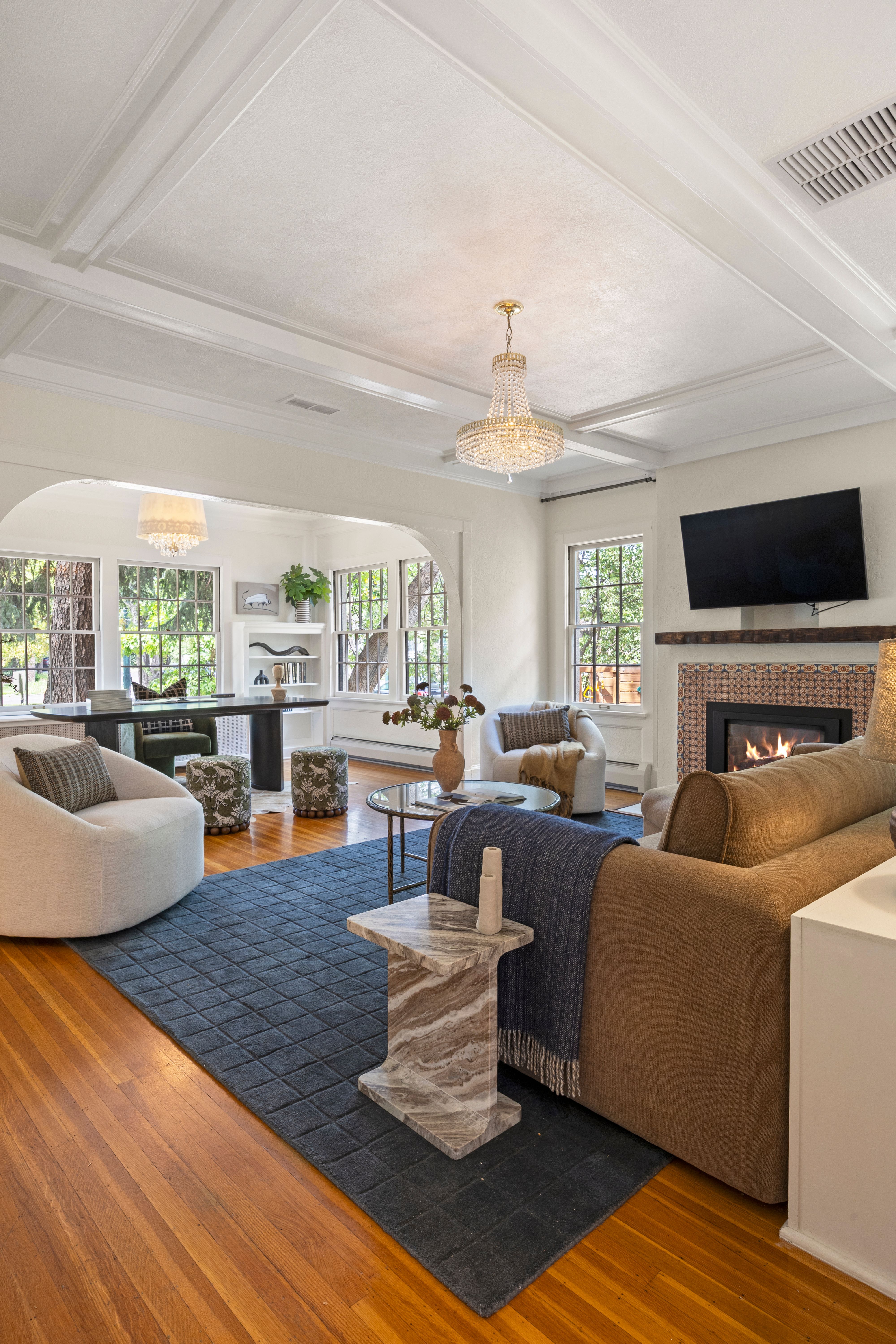  Mediterranean Masterpiece Spanning Prestigious 7th Avenue Parkway - 物件實景