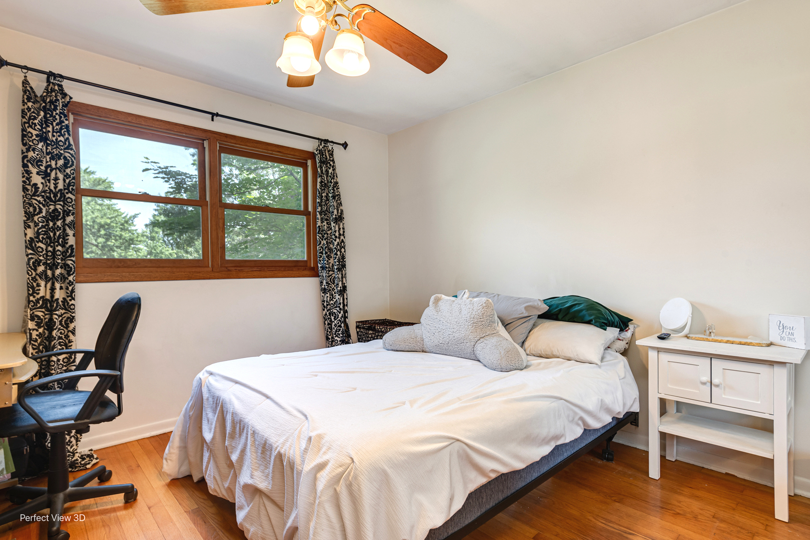 Libertyville, Illinois, 60048, United States, 3 Bedrooms Bedrooms, ,2 BathroomsBathrooms,Residential,For Sale,1899711